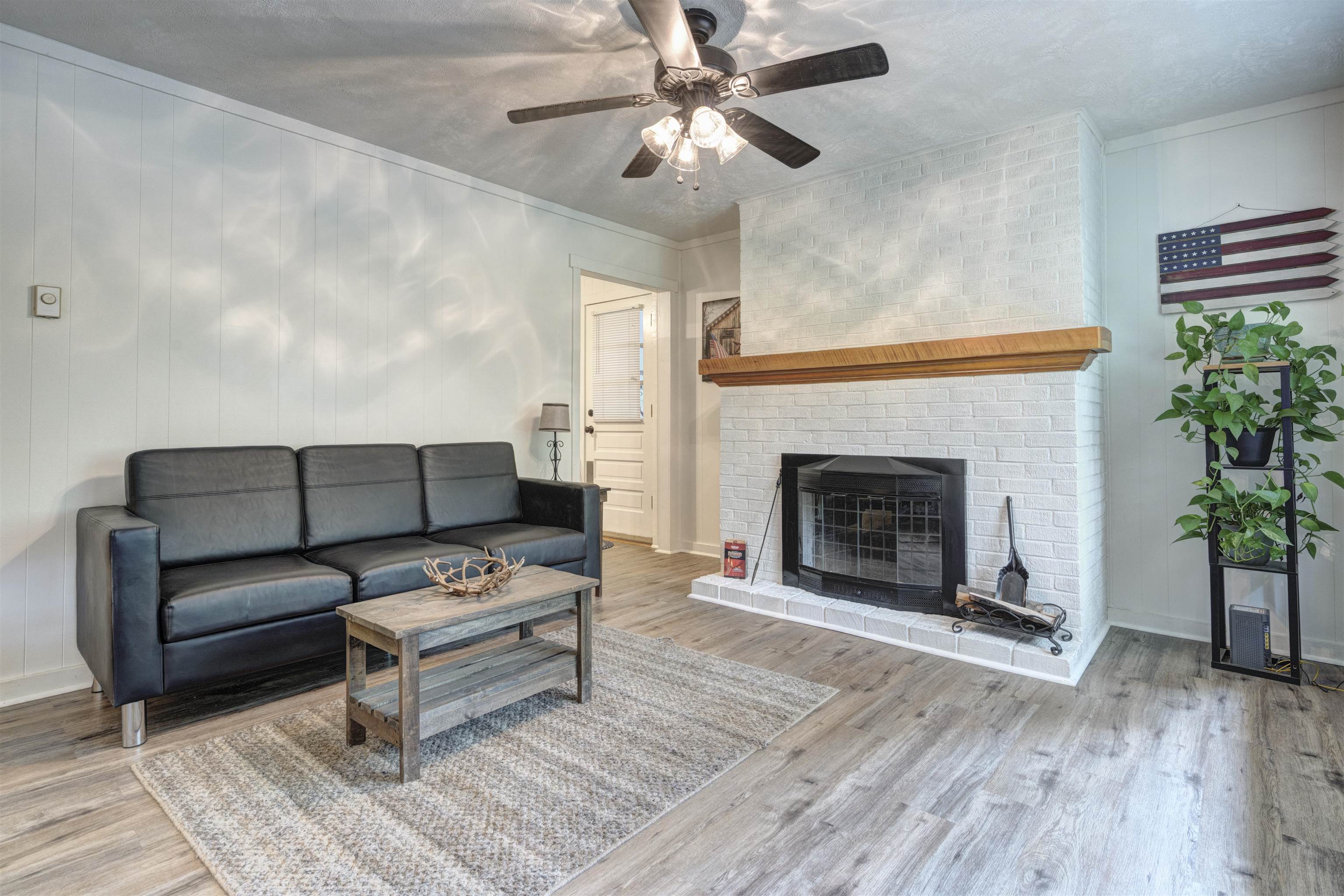 4800 Indian Valley Road NW Willis VA 24380