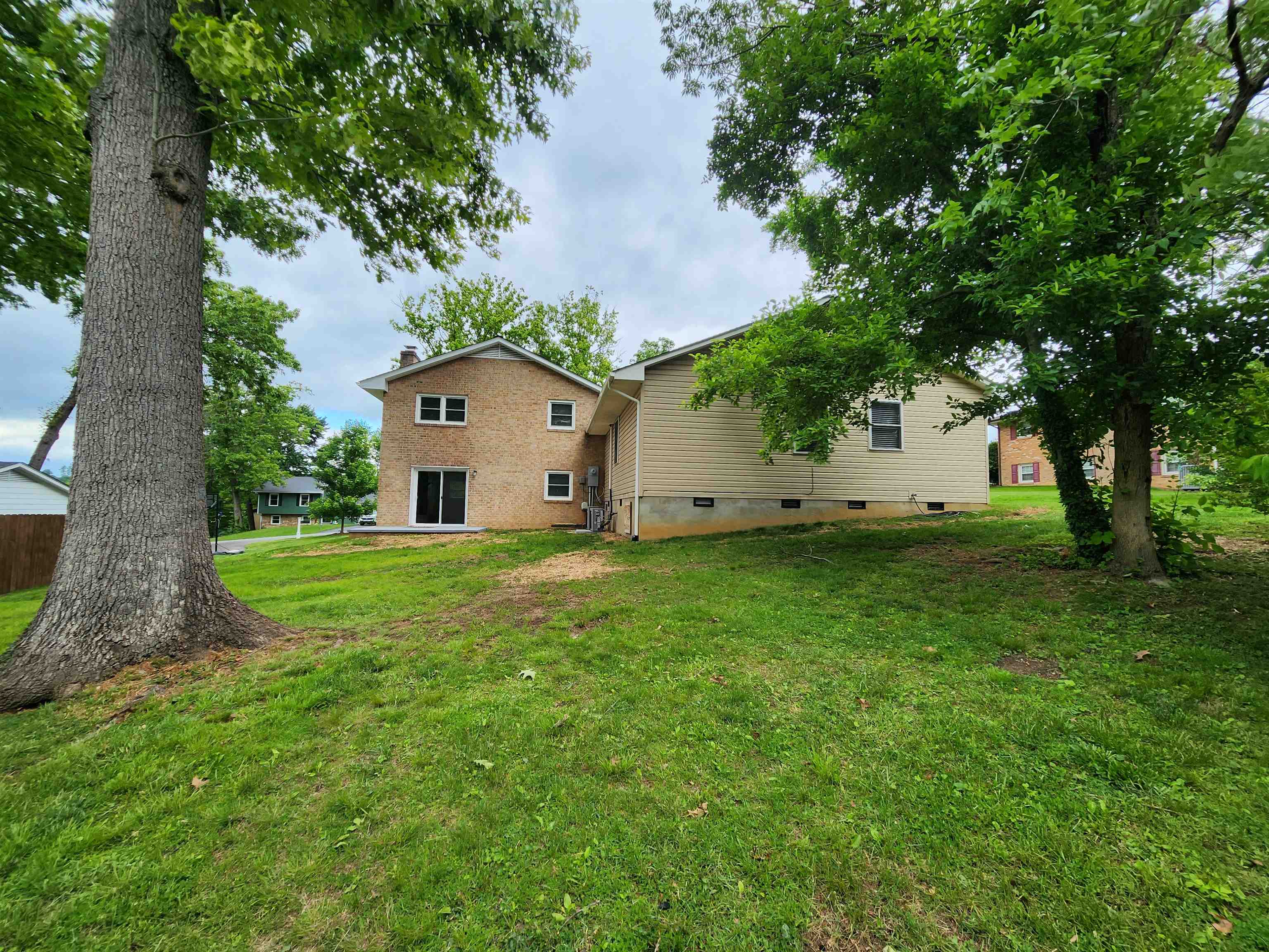 455 Chinquapin Trail SE Christiansburg VA 24073