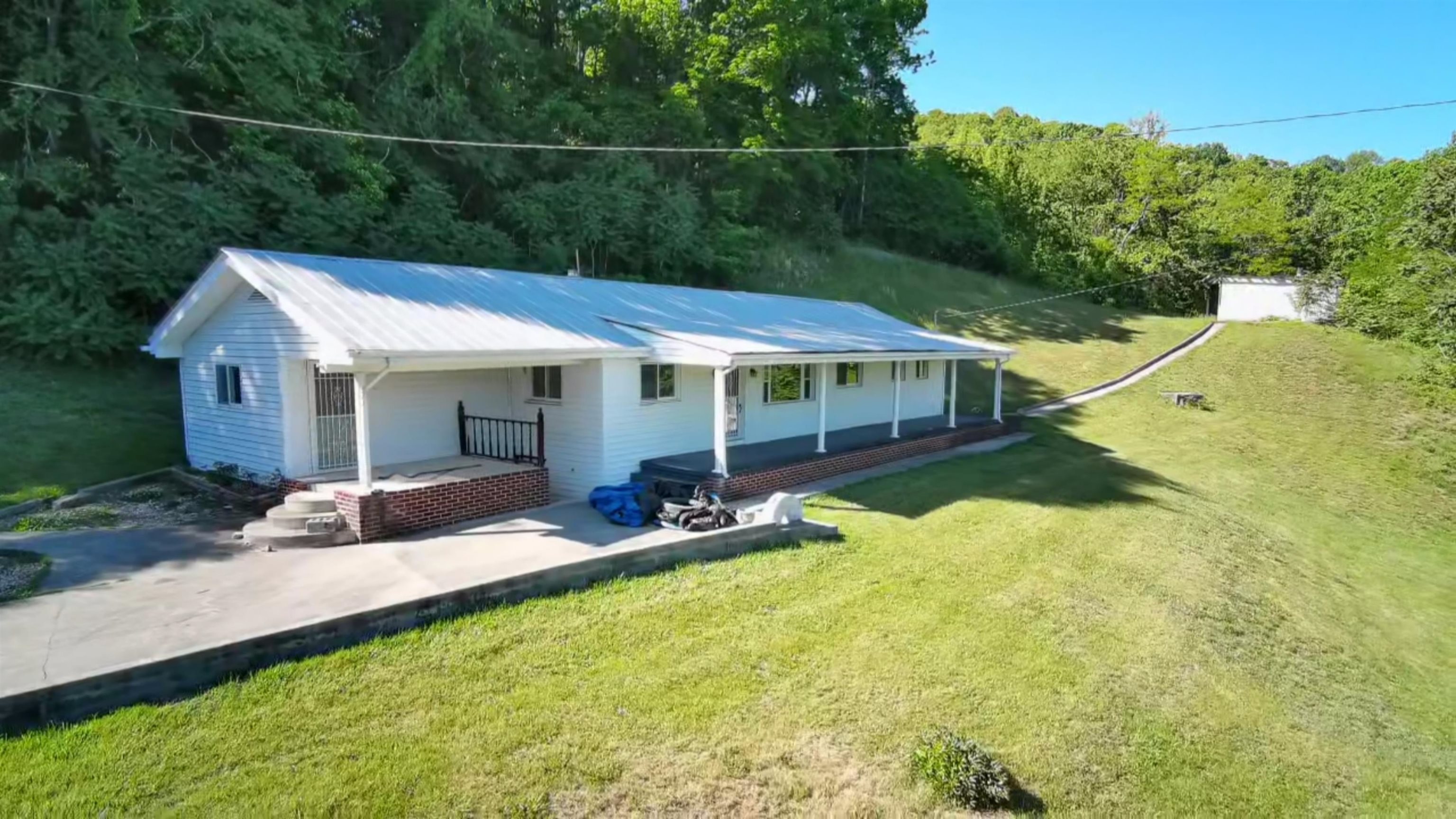 415 Stockpen Mountain Road Narrows VA 24124