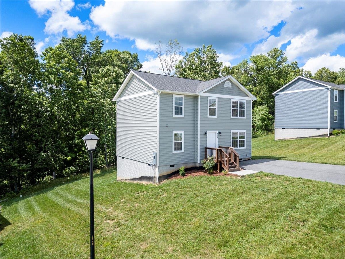 121 Prairie View Lane Pembroke VA 24136