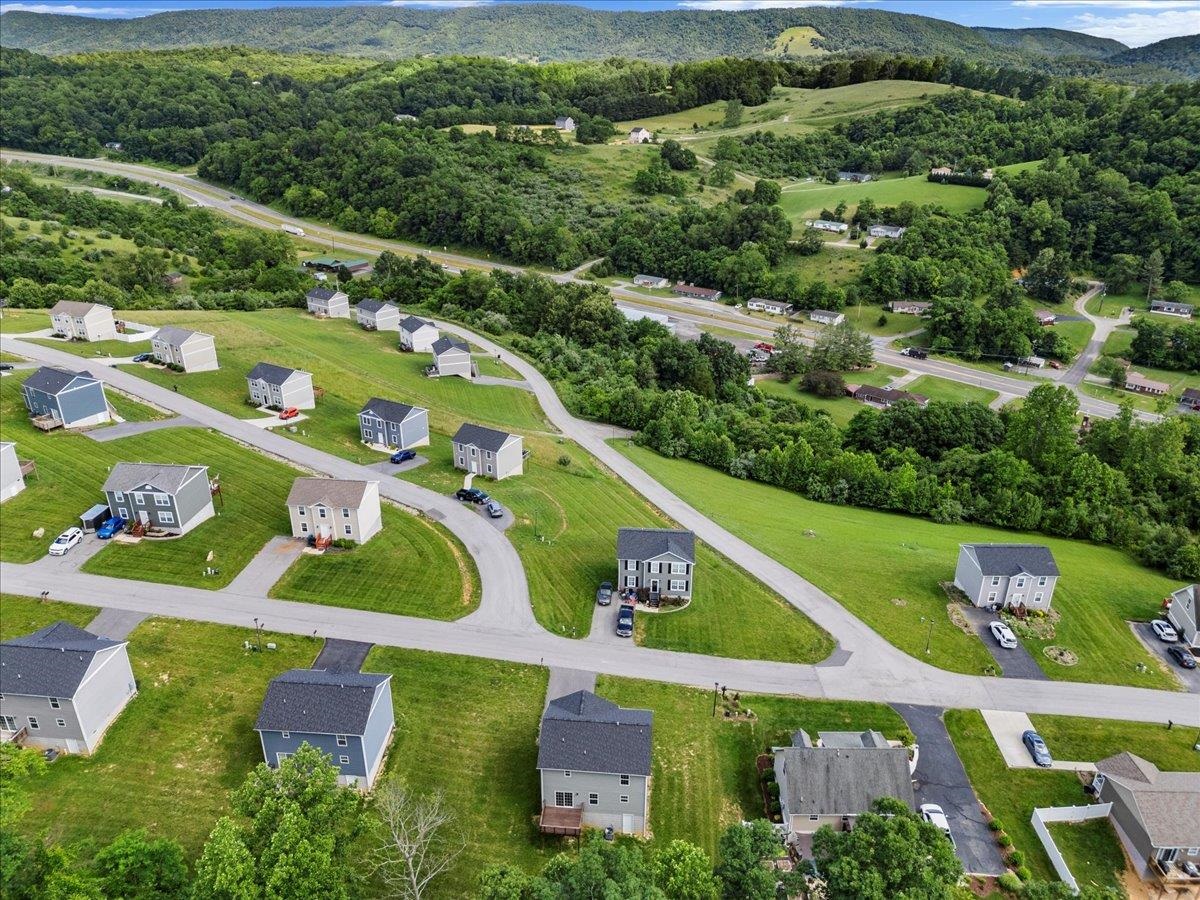 121 Prairie View Lane Pembroke VA 24136