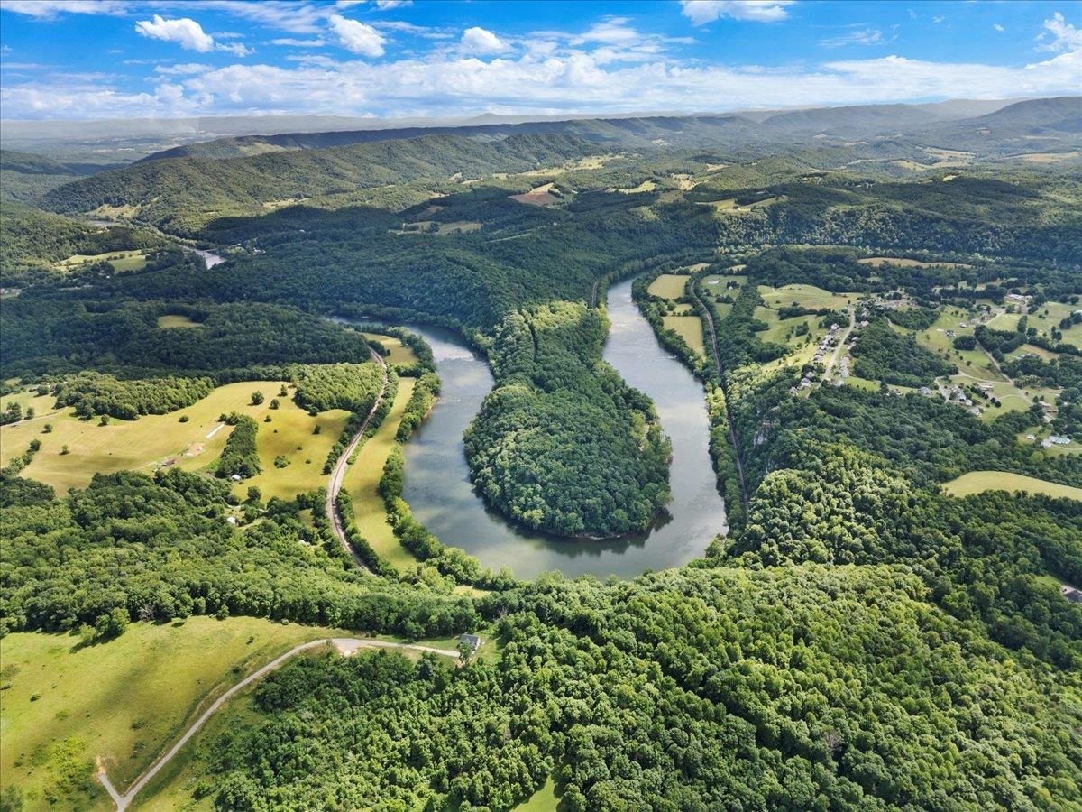 121 Prairie View Lane Pembroke VA 24136