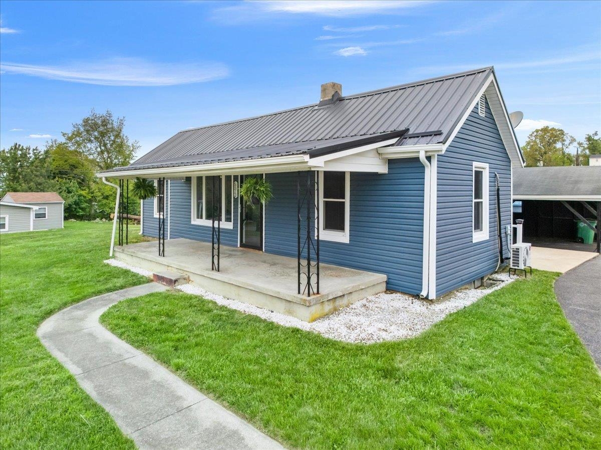 690 Harless Street Christiansburg VA 24073
