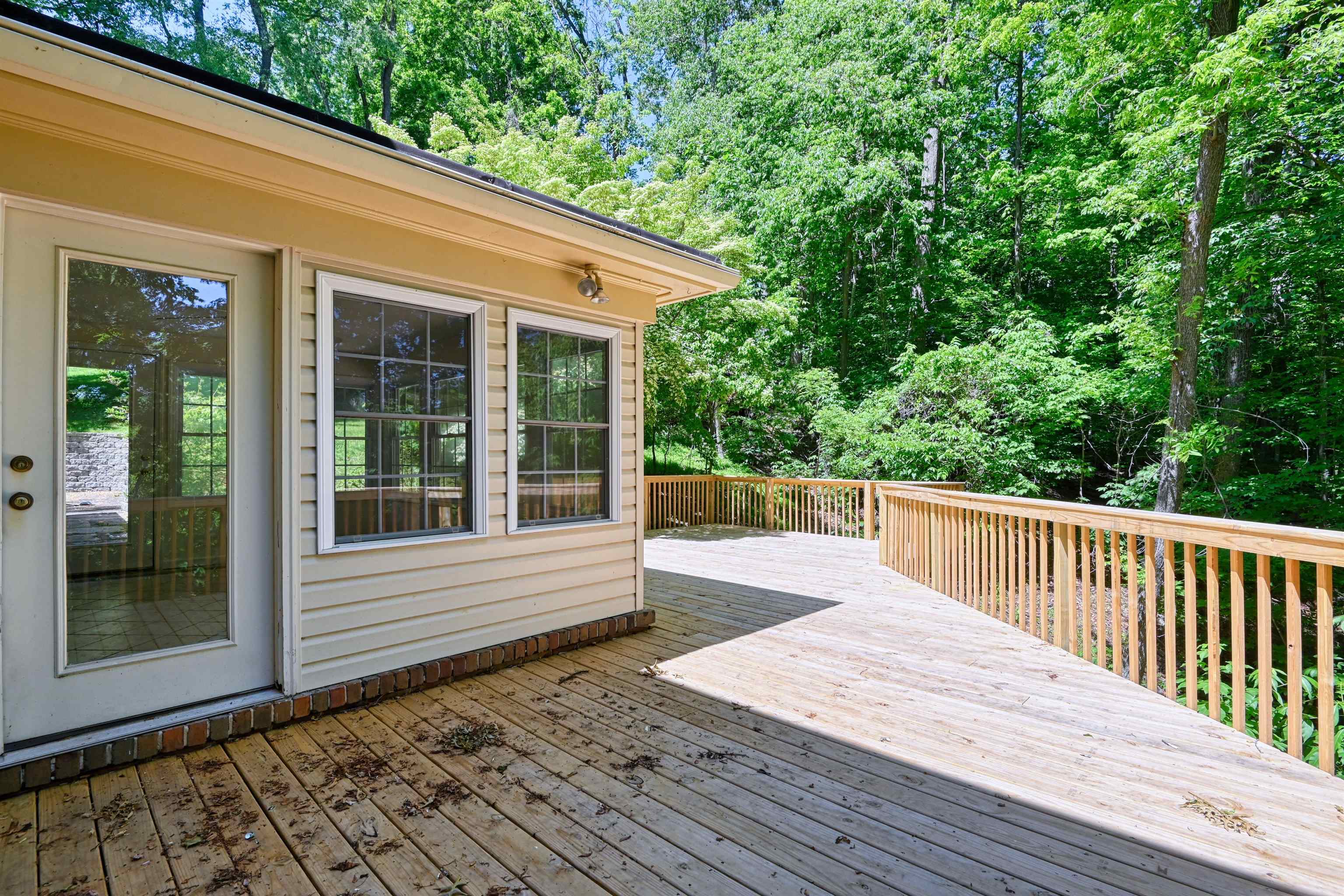105 Dogwood Lane Radford VA 24141