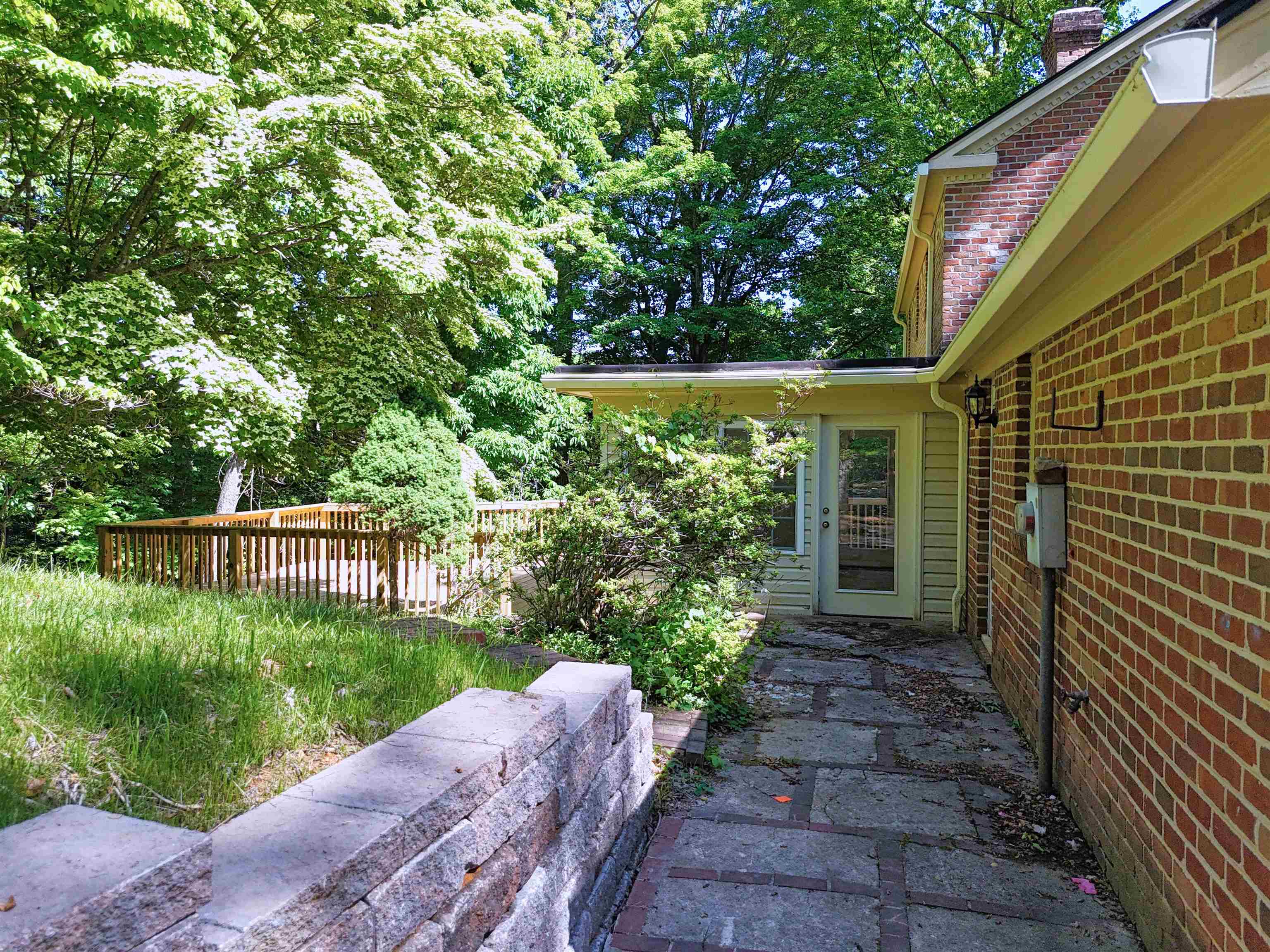 105 Dogwood Lane Radford VA 24141