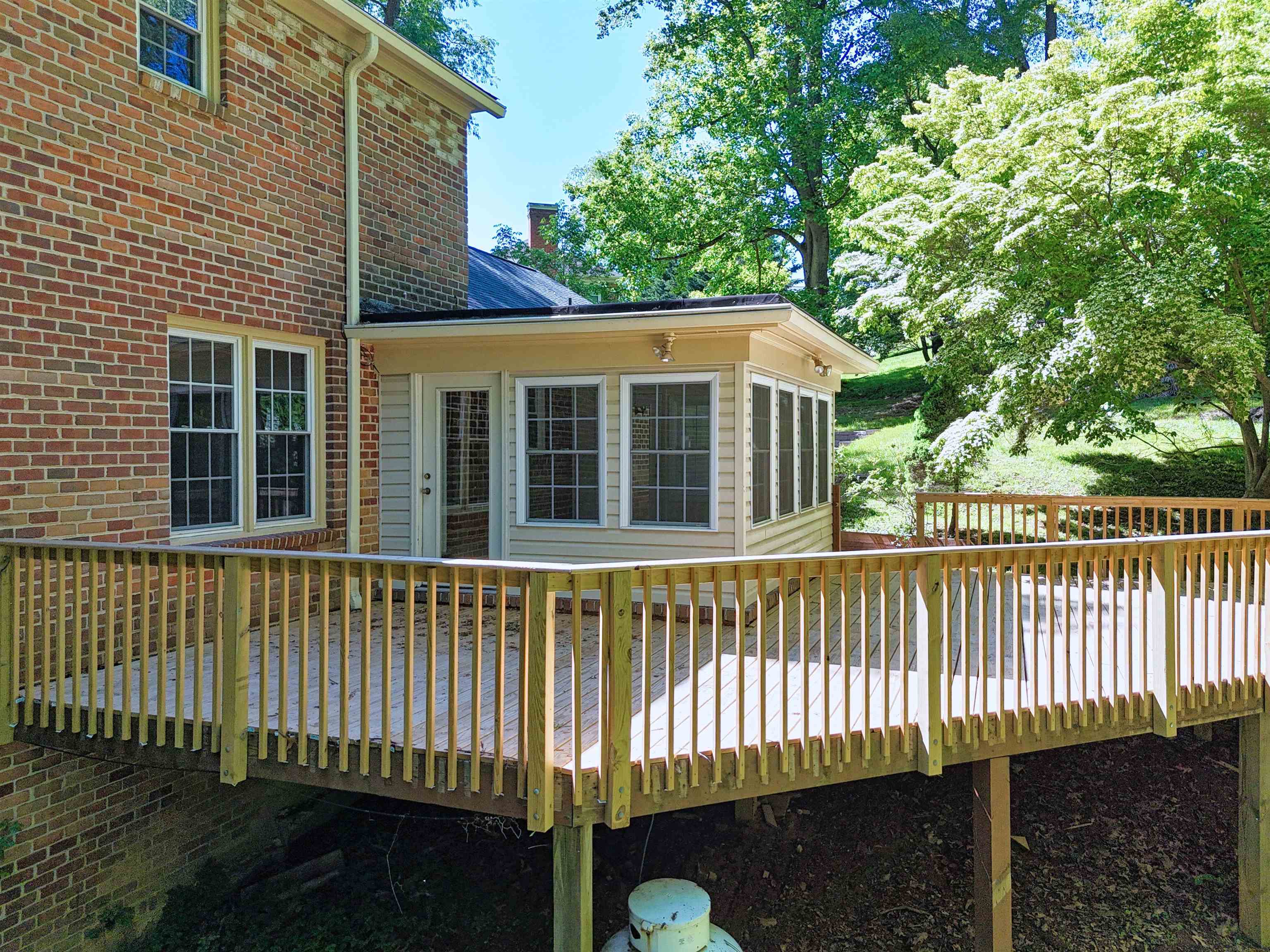 105 Dogwood Lane Radford VA 24141