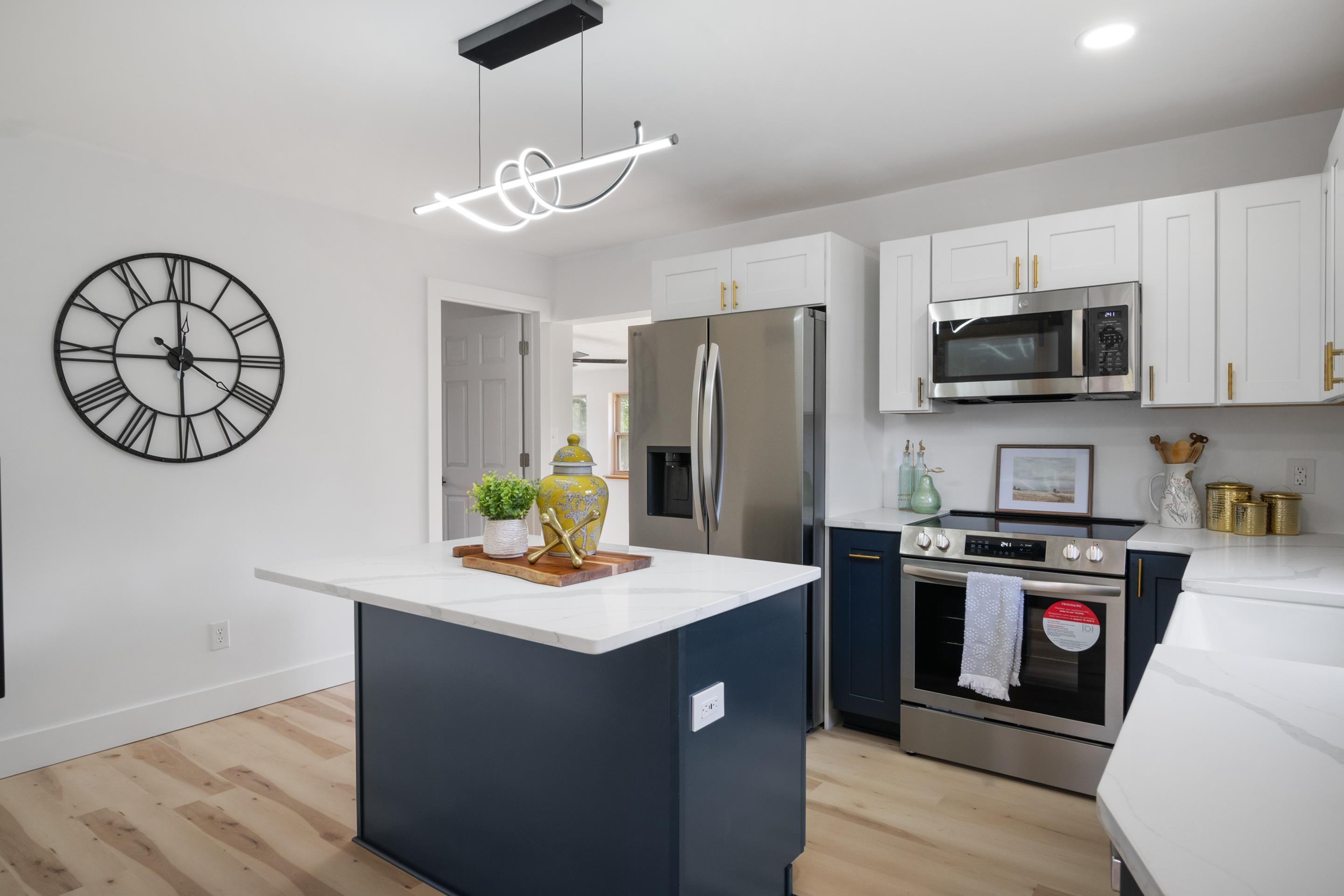 712 Eighth Street Radford VA 24141