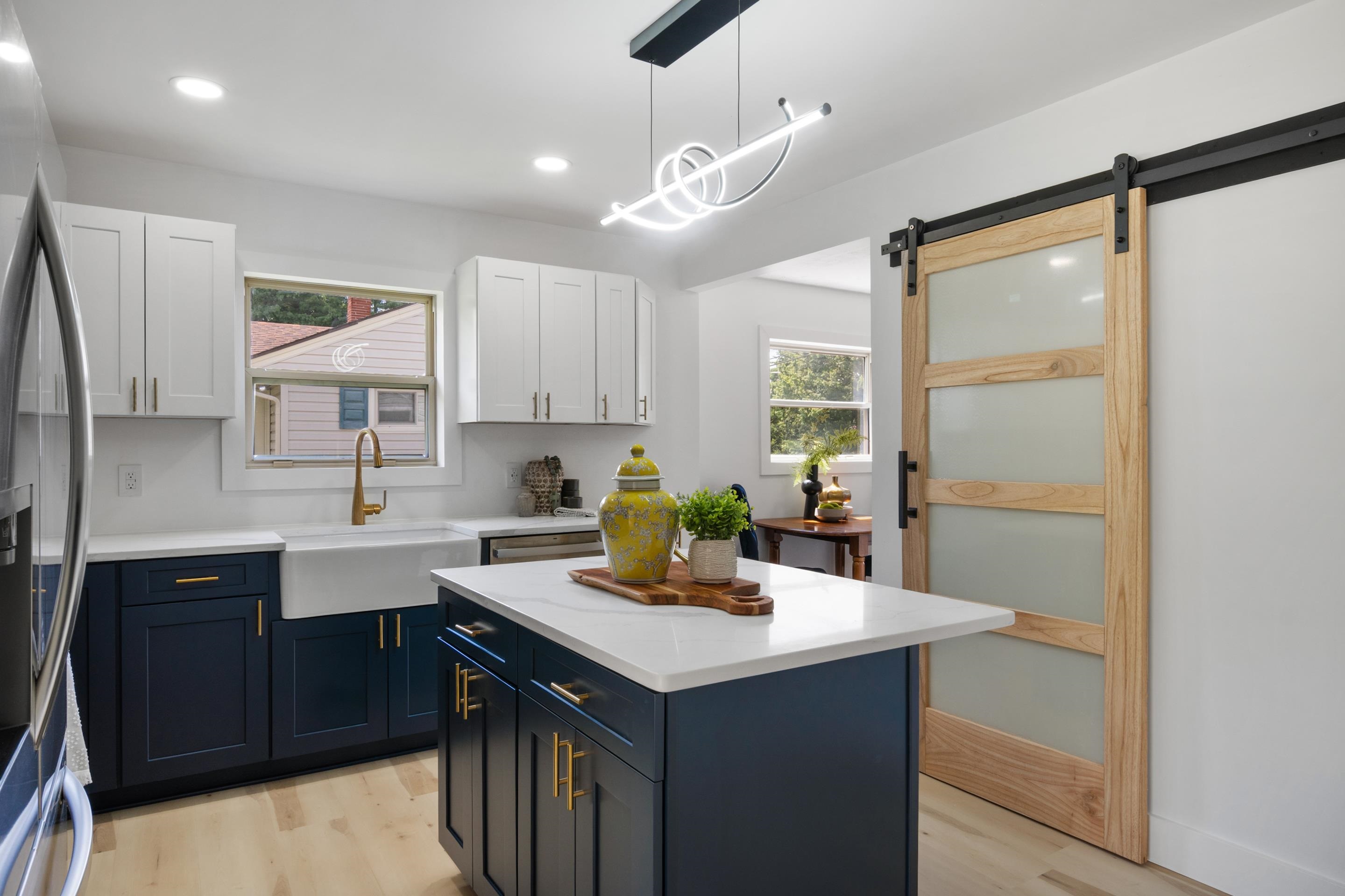 712 Eighth Street Radford VA 24141