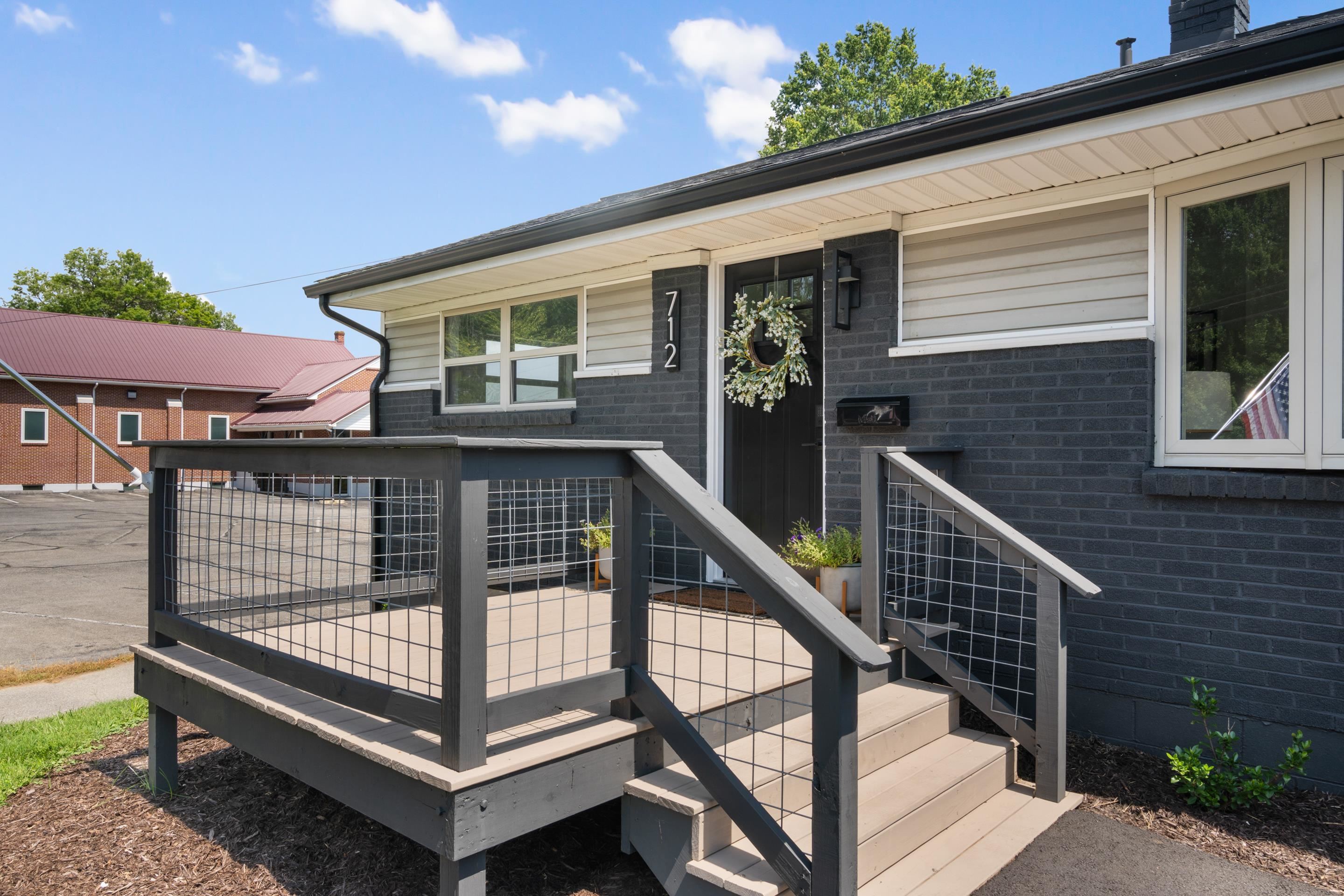 712 Eighth Street Radford VA 24141