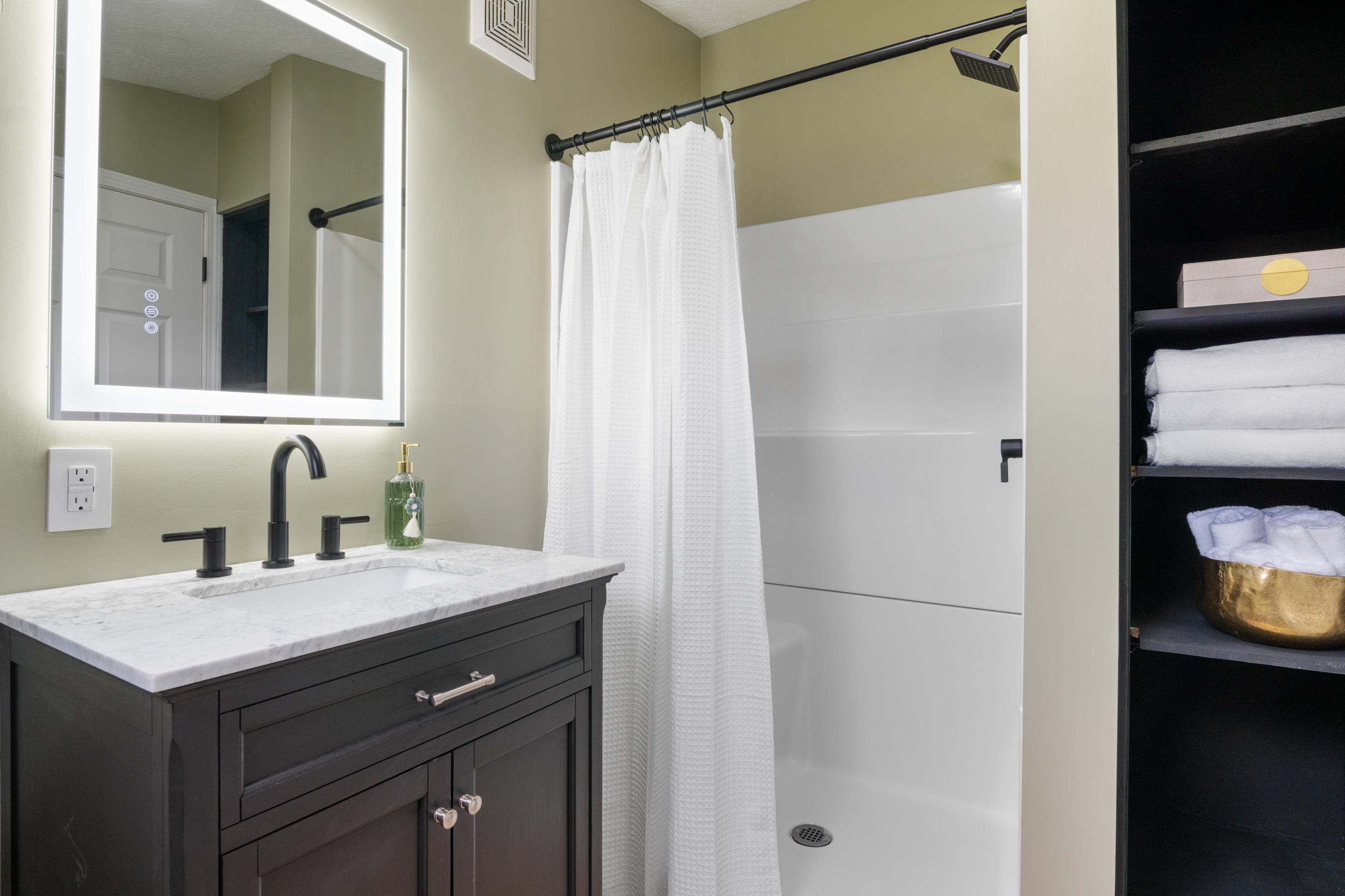 712 Eighth Street Radford VA 24141