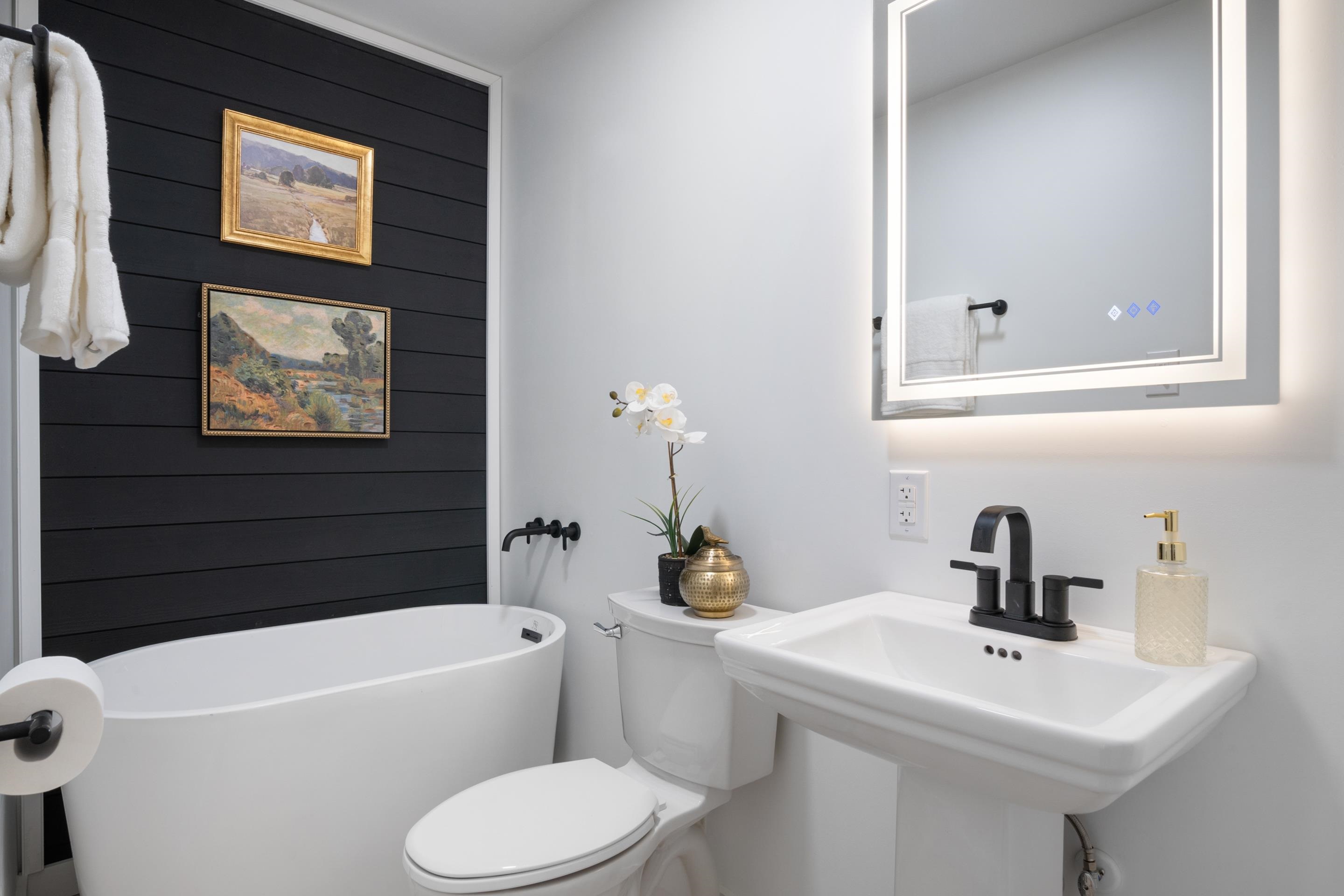 712 Eighth Street Radford VA 24141