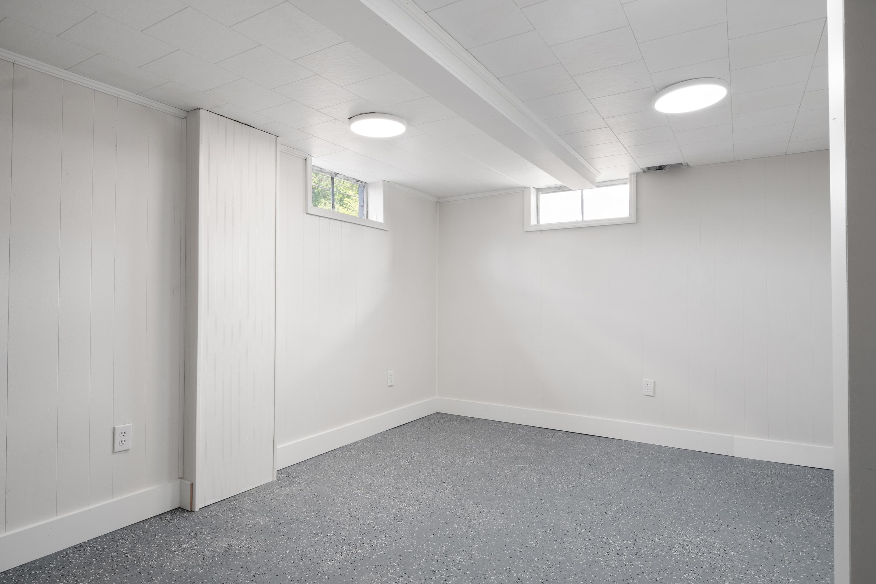 712 Eighth Street Radford VA 24141