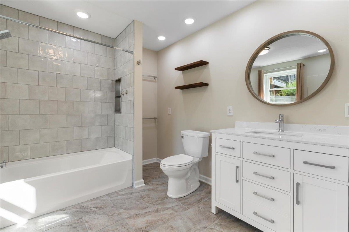 5491 Mccoy Road Blacksburg VA 24060