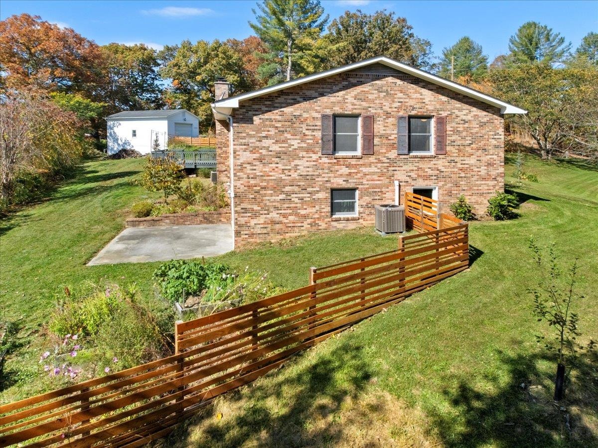 5491 Mccoy Road Blacksburg VA 24060