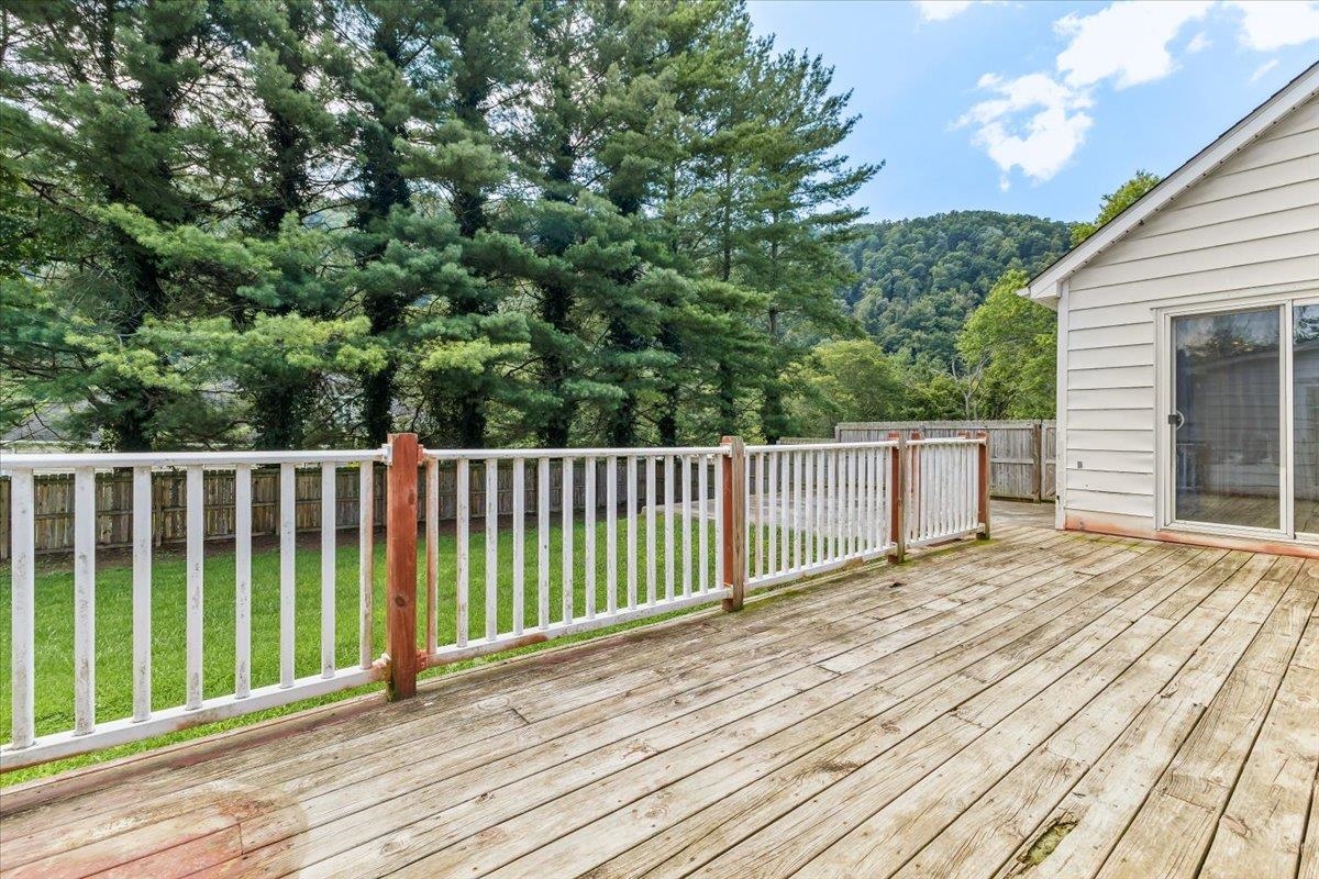 138 Weaver Drive Elliston VA 24087