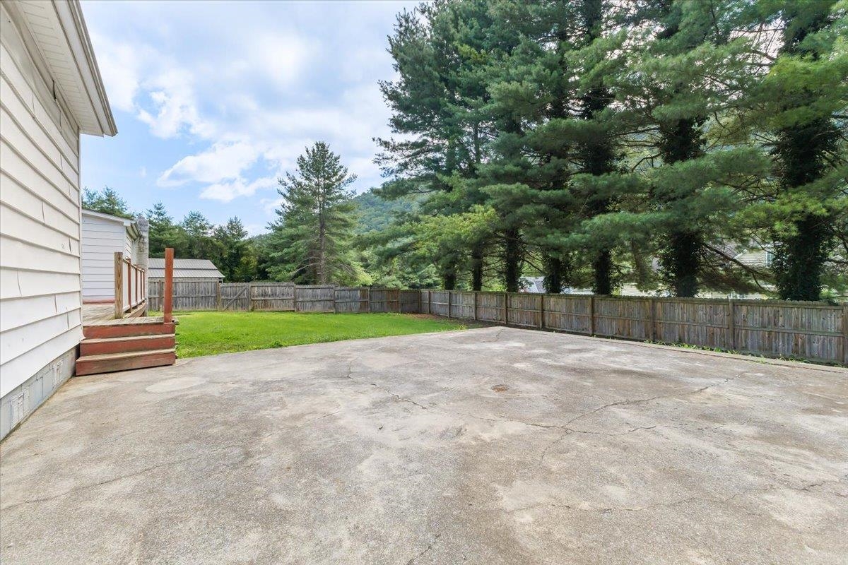 138 Weaver Drive Elliston VA 24087