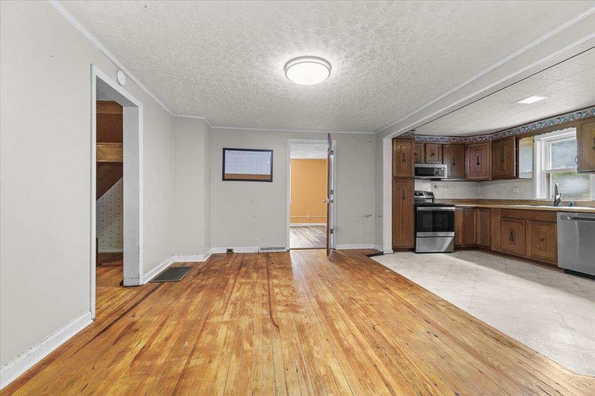 138 Weaver Drive Elliston VA 24087