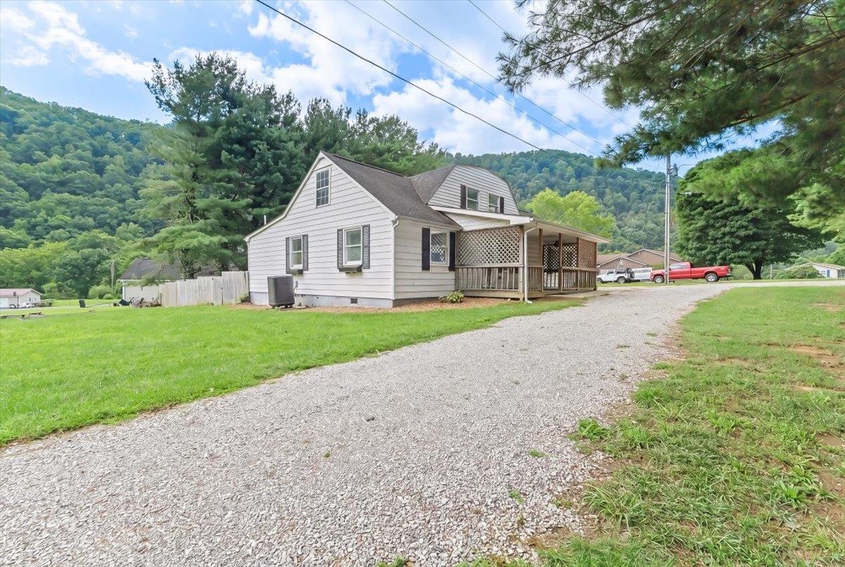 138 Weaver Drive Elliston VA 24087