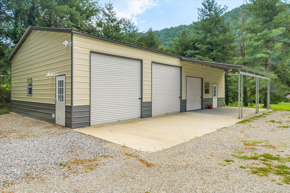 138 Weaver Drive Elliston VA 24087