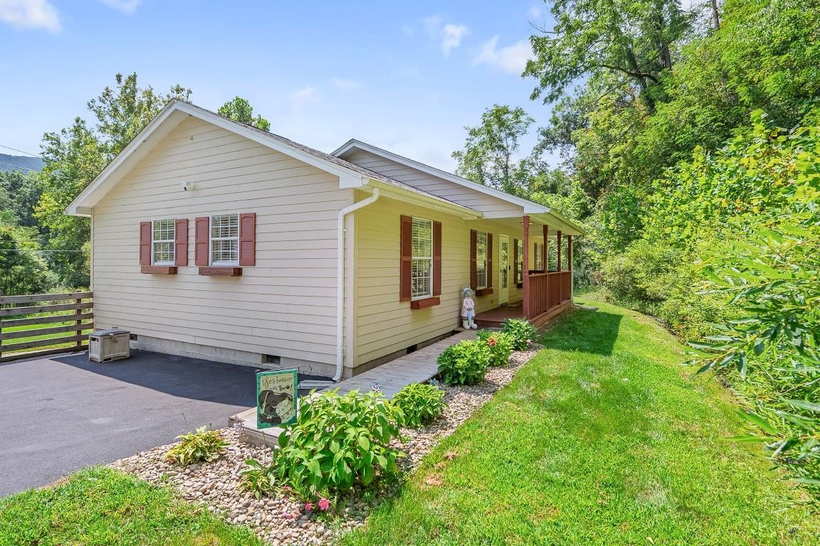 4088 Little Creek Road Dublin VA 24084