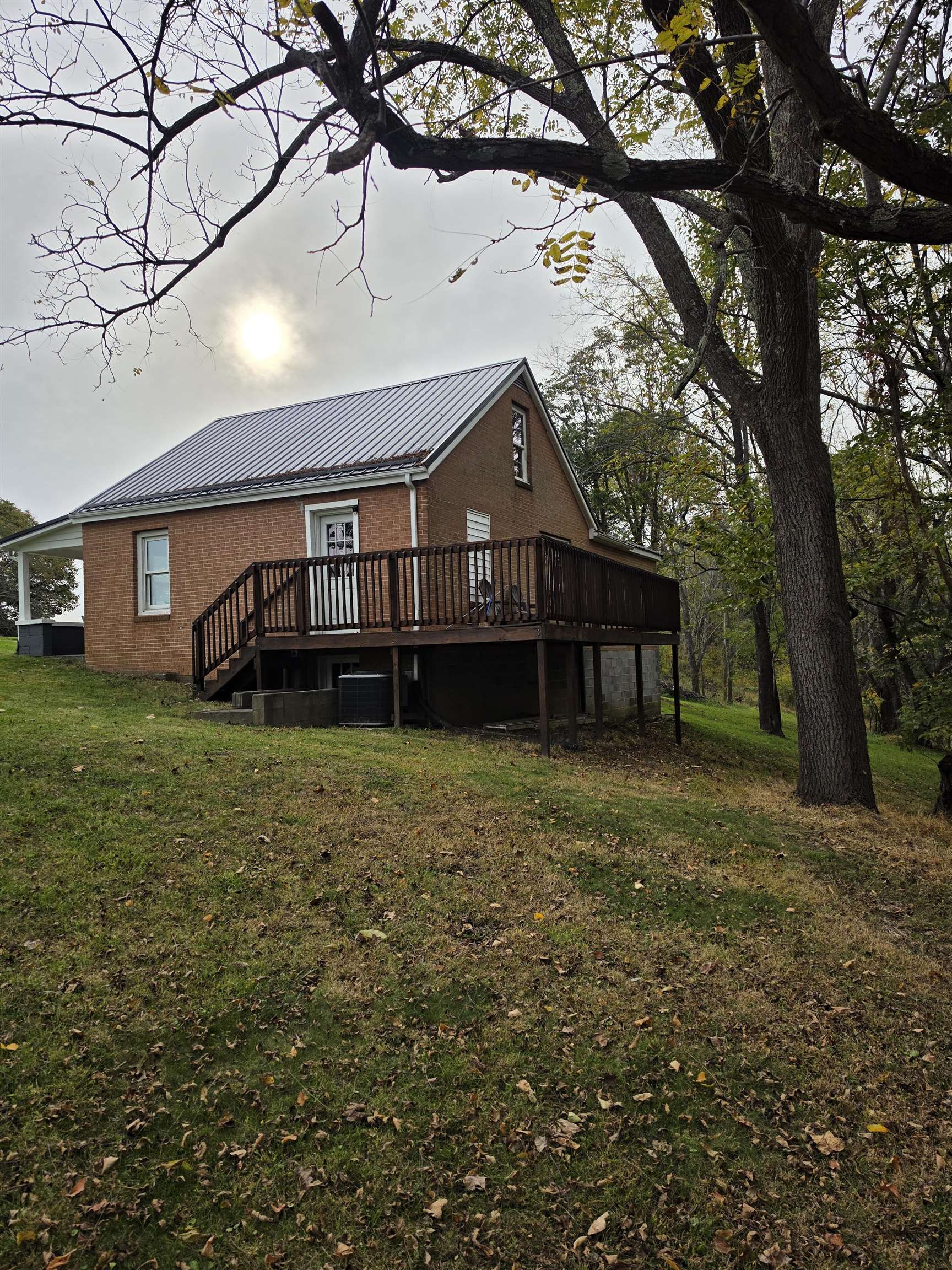 845 NW Horse Ridge Road NW Willis VA 24380
