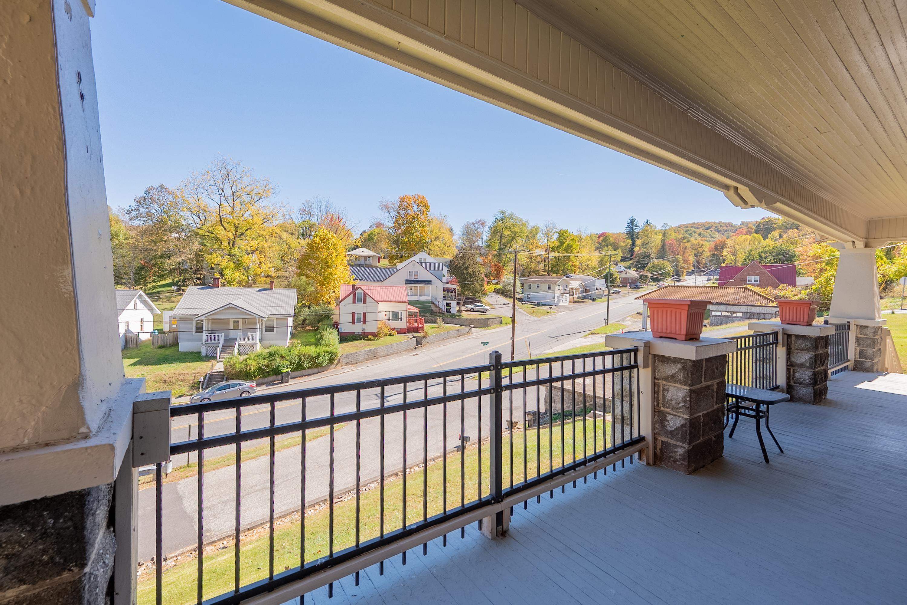 422 S Washington Avenue Pulaski VA 24301