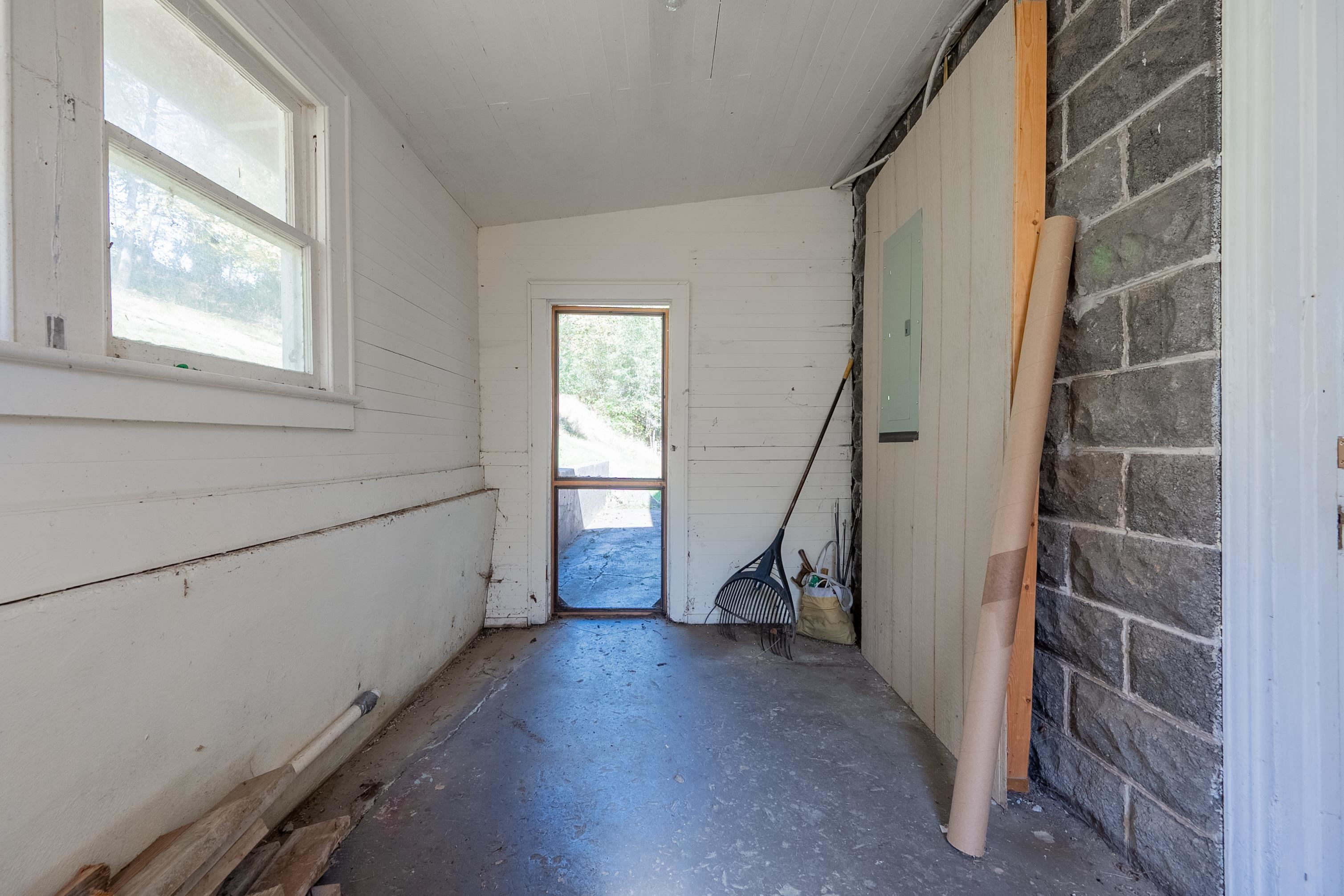 422 S Washington Avenue Pulaski VA 24301