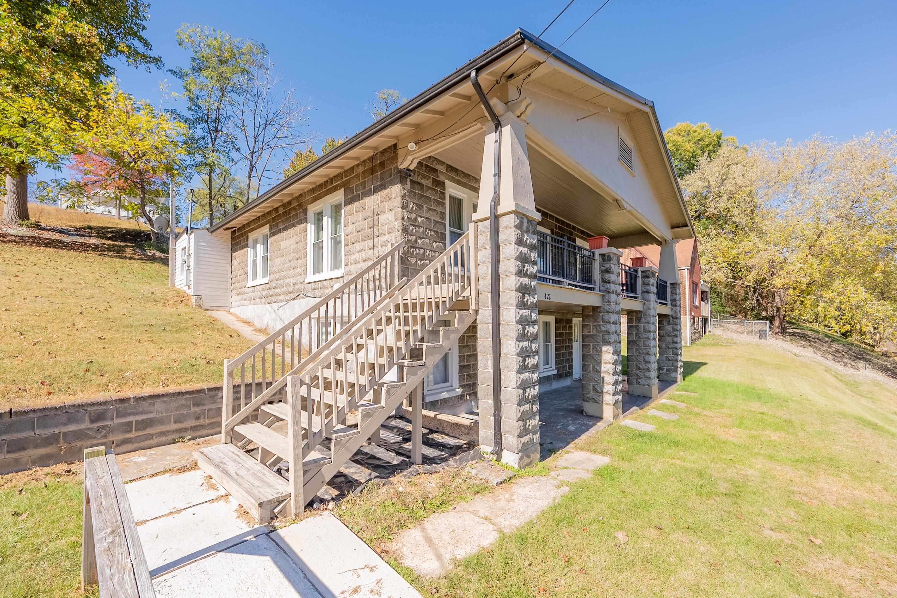 422 S Washington Avenue Pulaski VA 24301