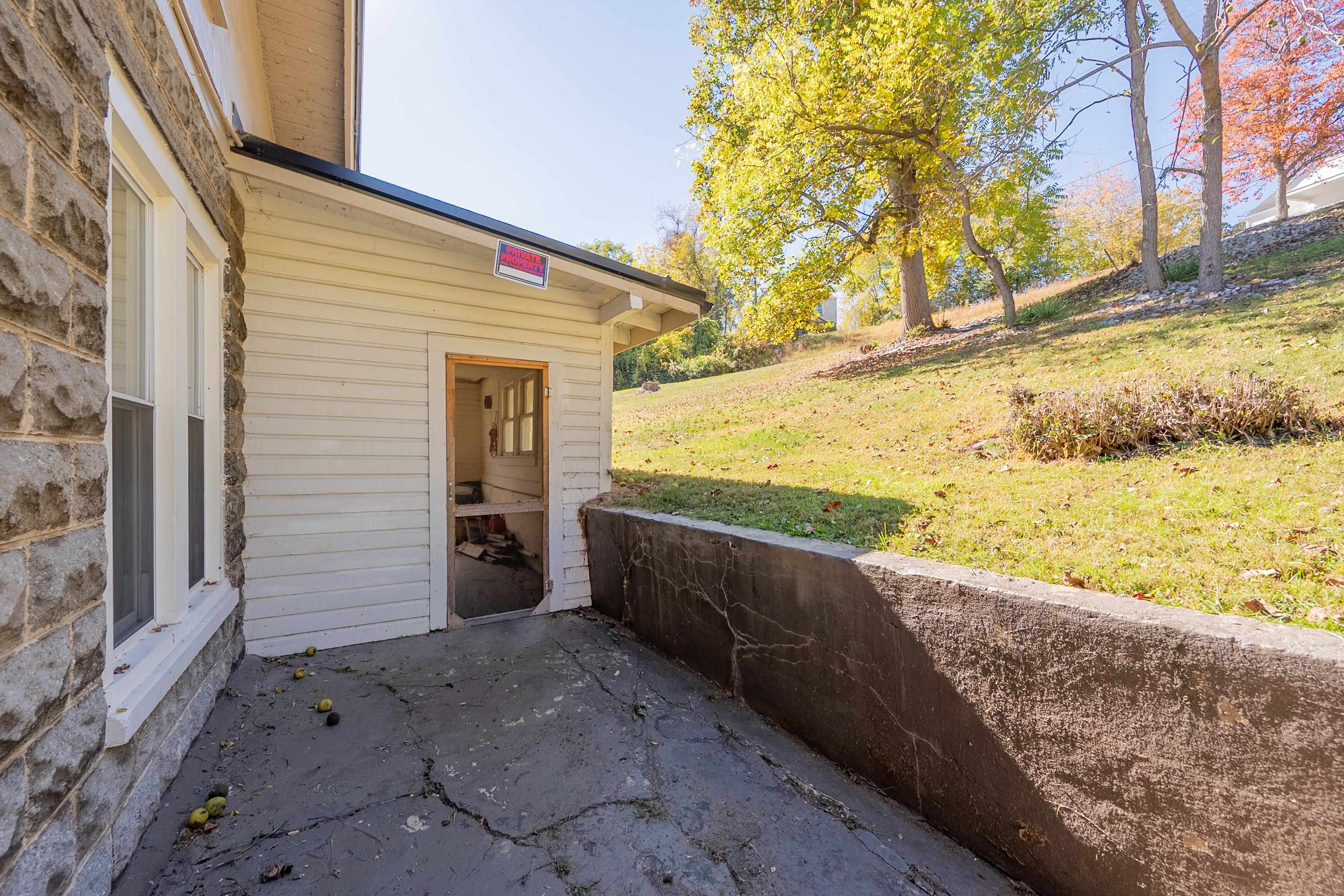 422 S Washington Avenue Pulaski VA 24301