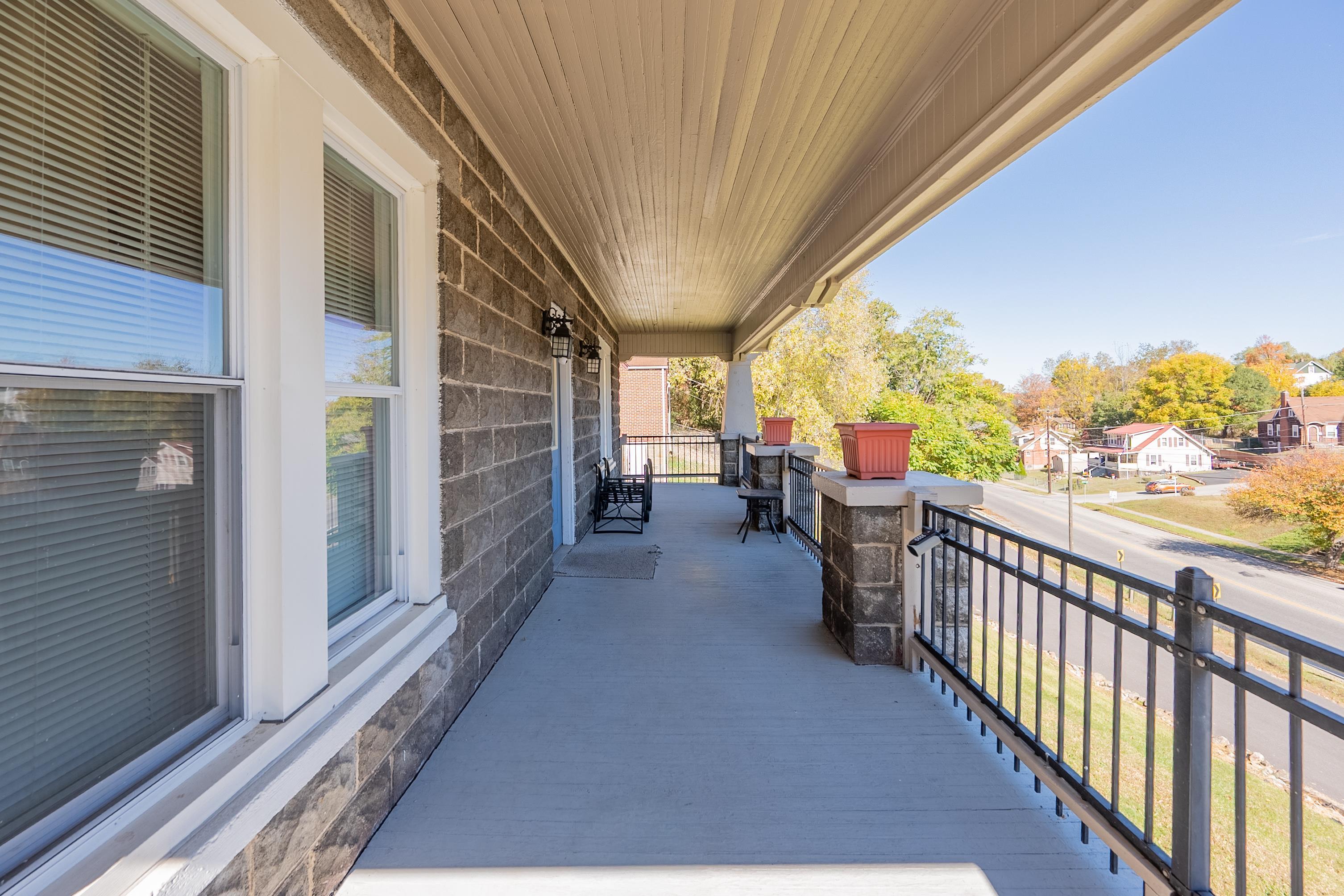 422 S Washington Avenue Pulaski VA 24301