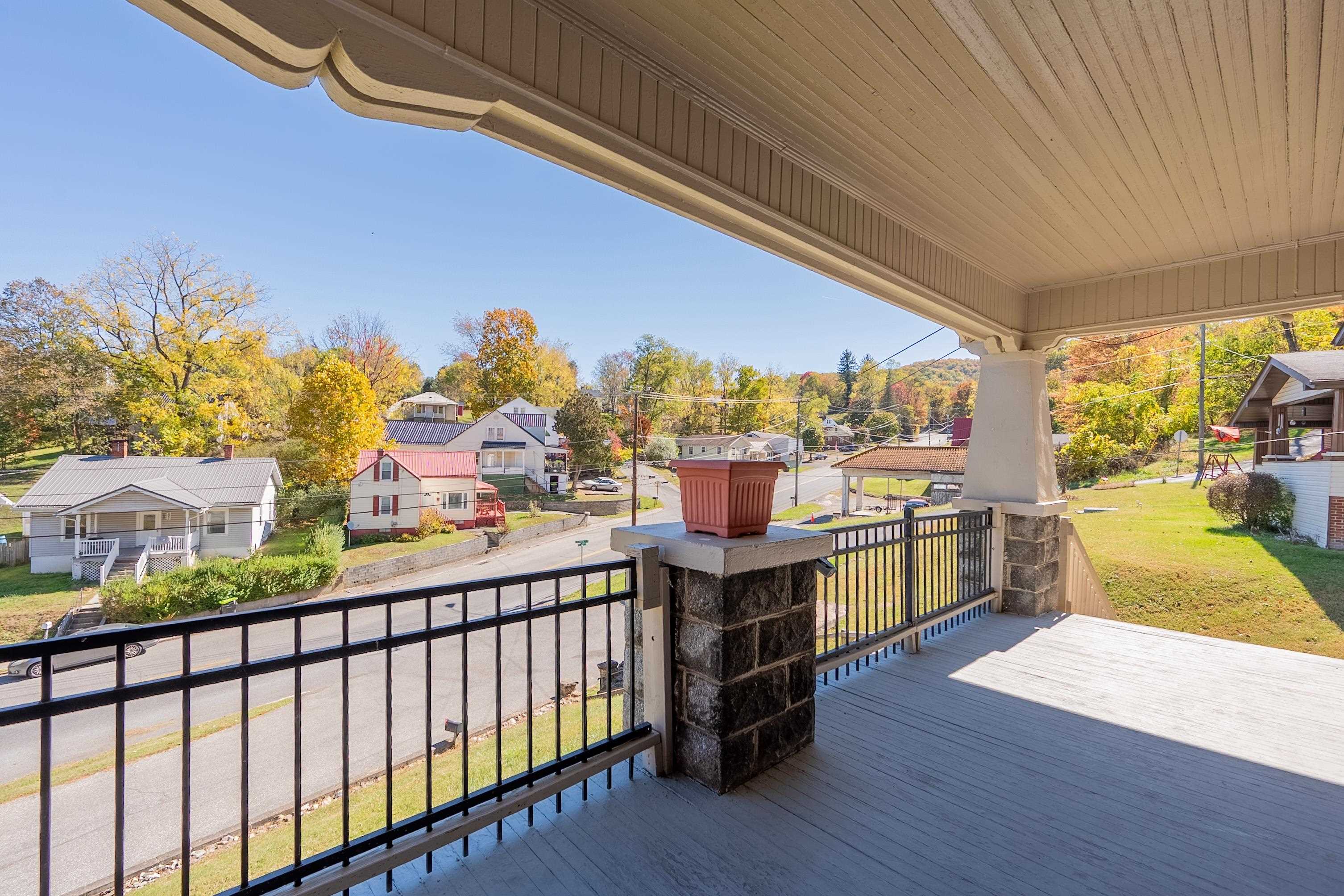 422 S Washington Avenue Pulaski VA 24301