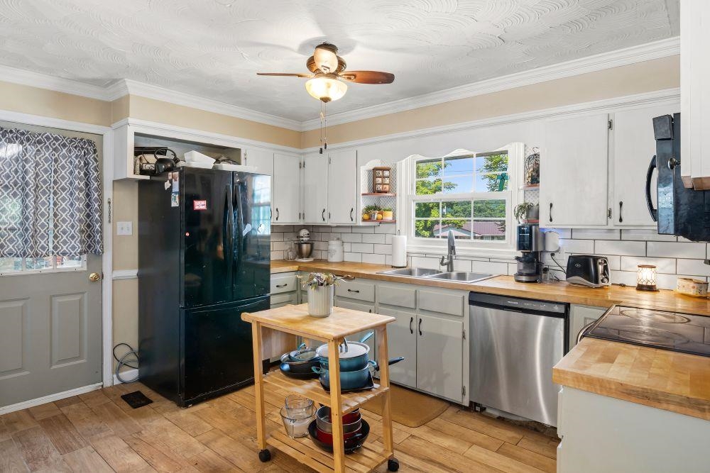 712 Mercer Road Rich Creek VA 24147