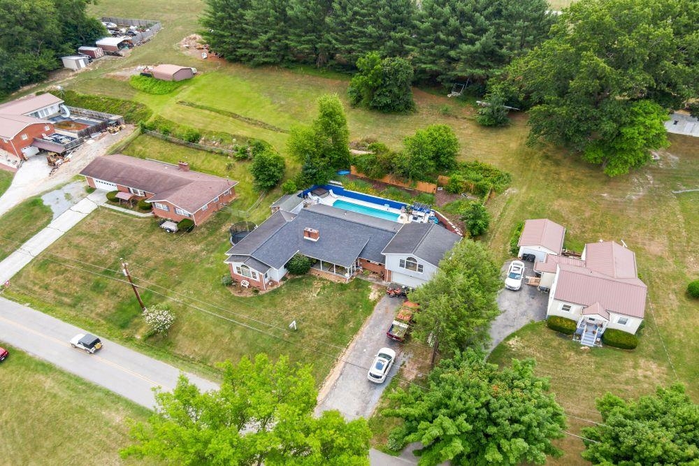 712 Mercer Road Rich Creek VA 24147