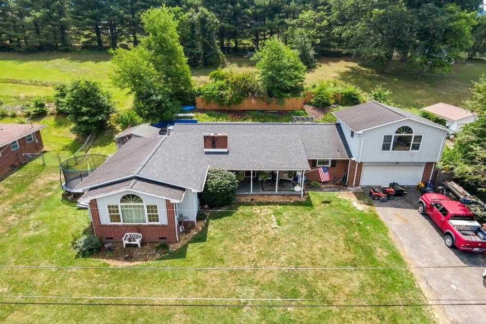 712 Mercer Road Rich Creek VA 24147