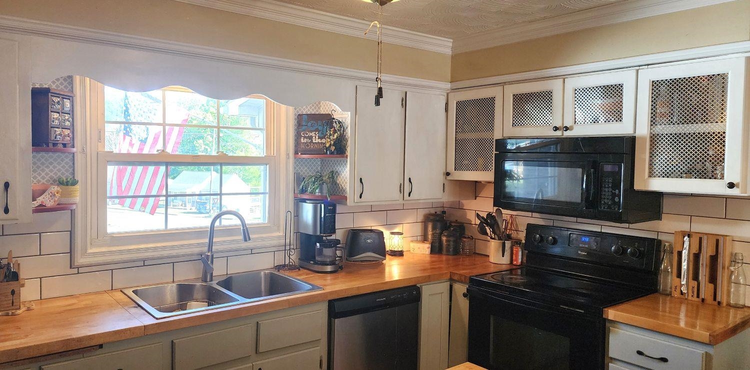 712 Mercer Road Rich Creek VA 24147