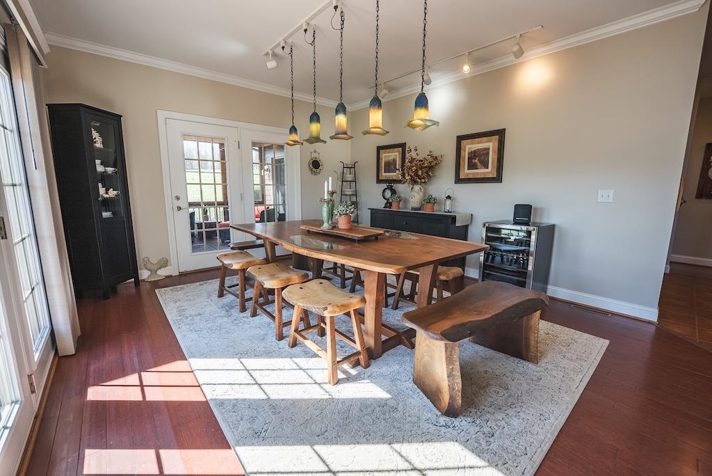 4589 Franklin Pike Floyd VA 24091
