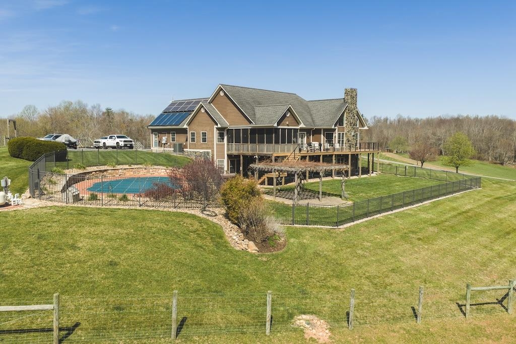 4589 Franklin Pike Floyd VA 24091