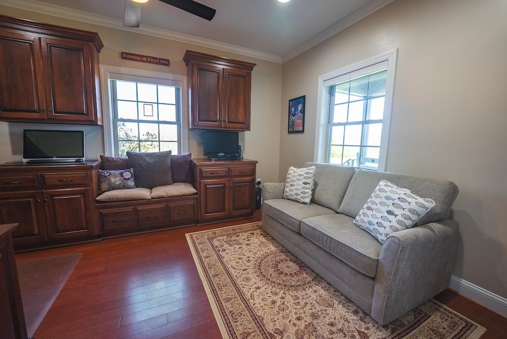 4589 Franklin Pike Floyd VA 24091