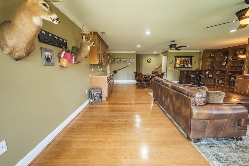 4589 Franklin Pike Floyd VA 24091