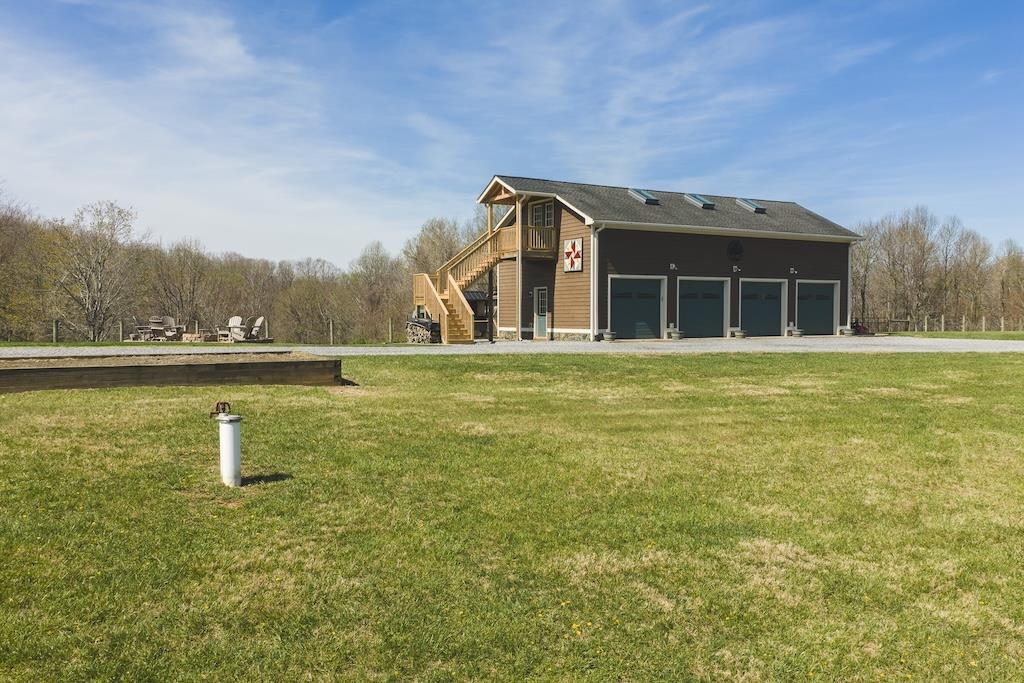 4589 Franklin Pike Floyd VA 24091