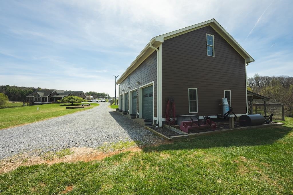 4589 Franklin Pike Floyd VA 24091