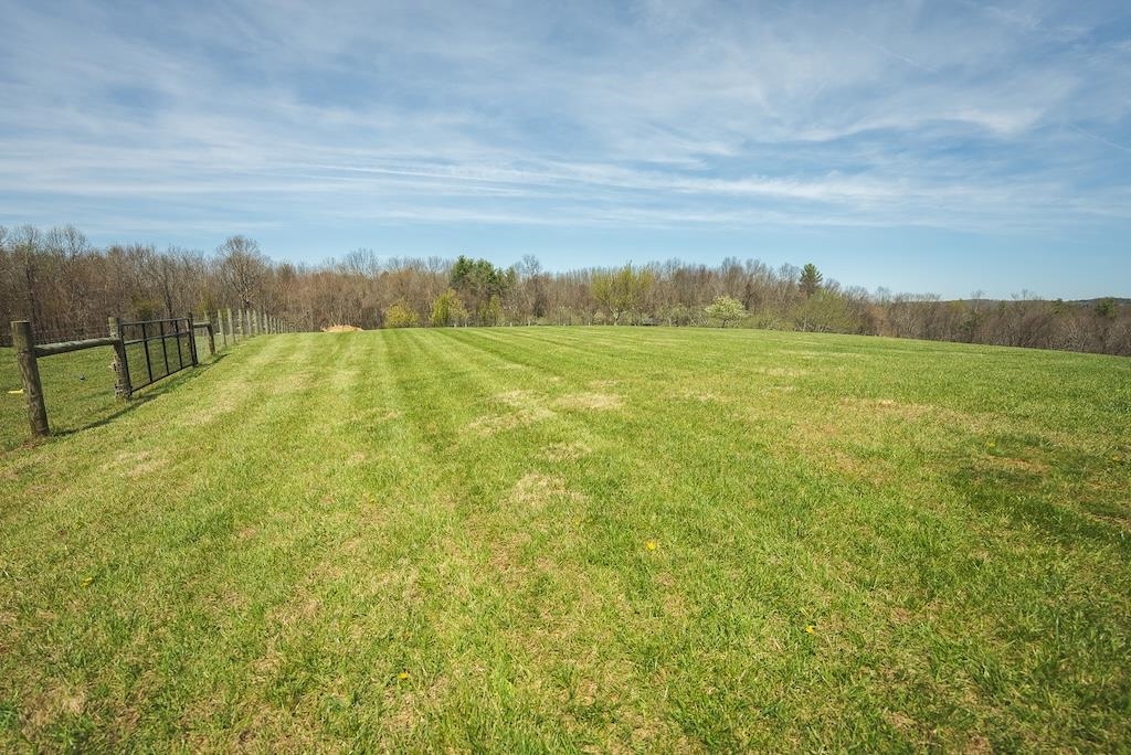 4589 Franklin Pike Floyd VA 24091