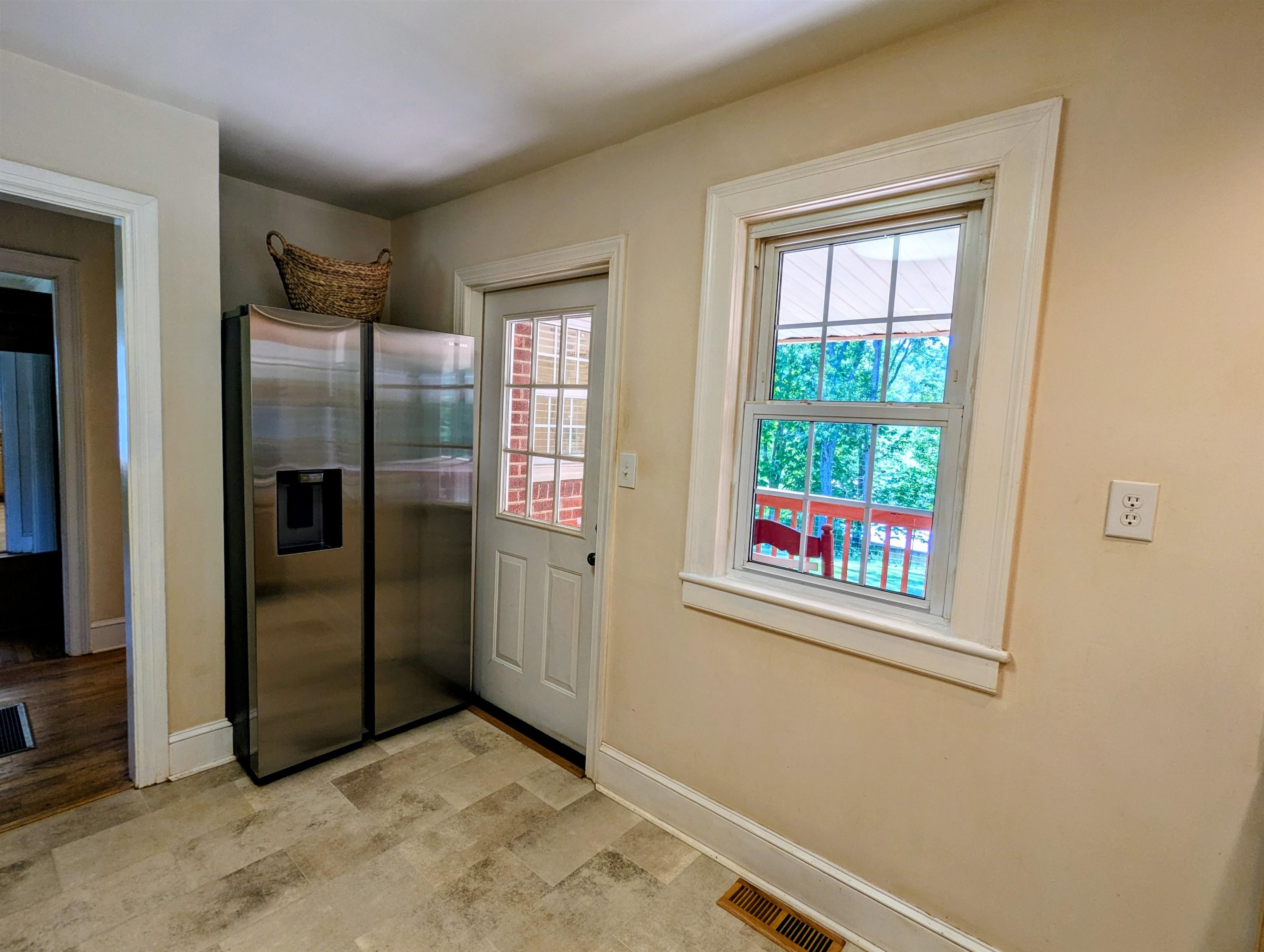 261 Newmantown Road Dugspur VA 24325