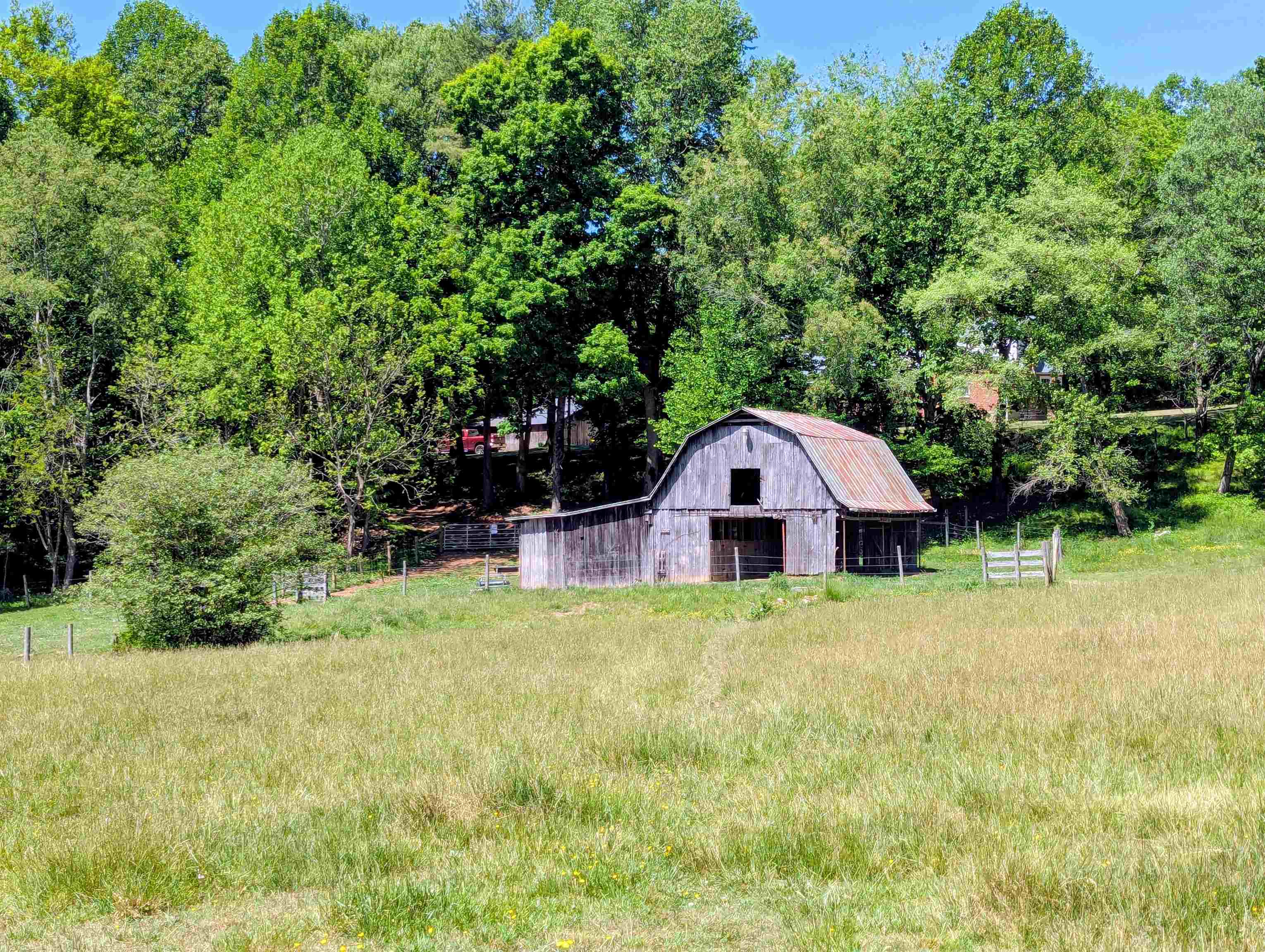 261 Newmantown Road Dugspur VA 24325
