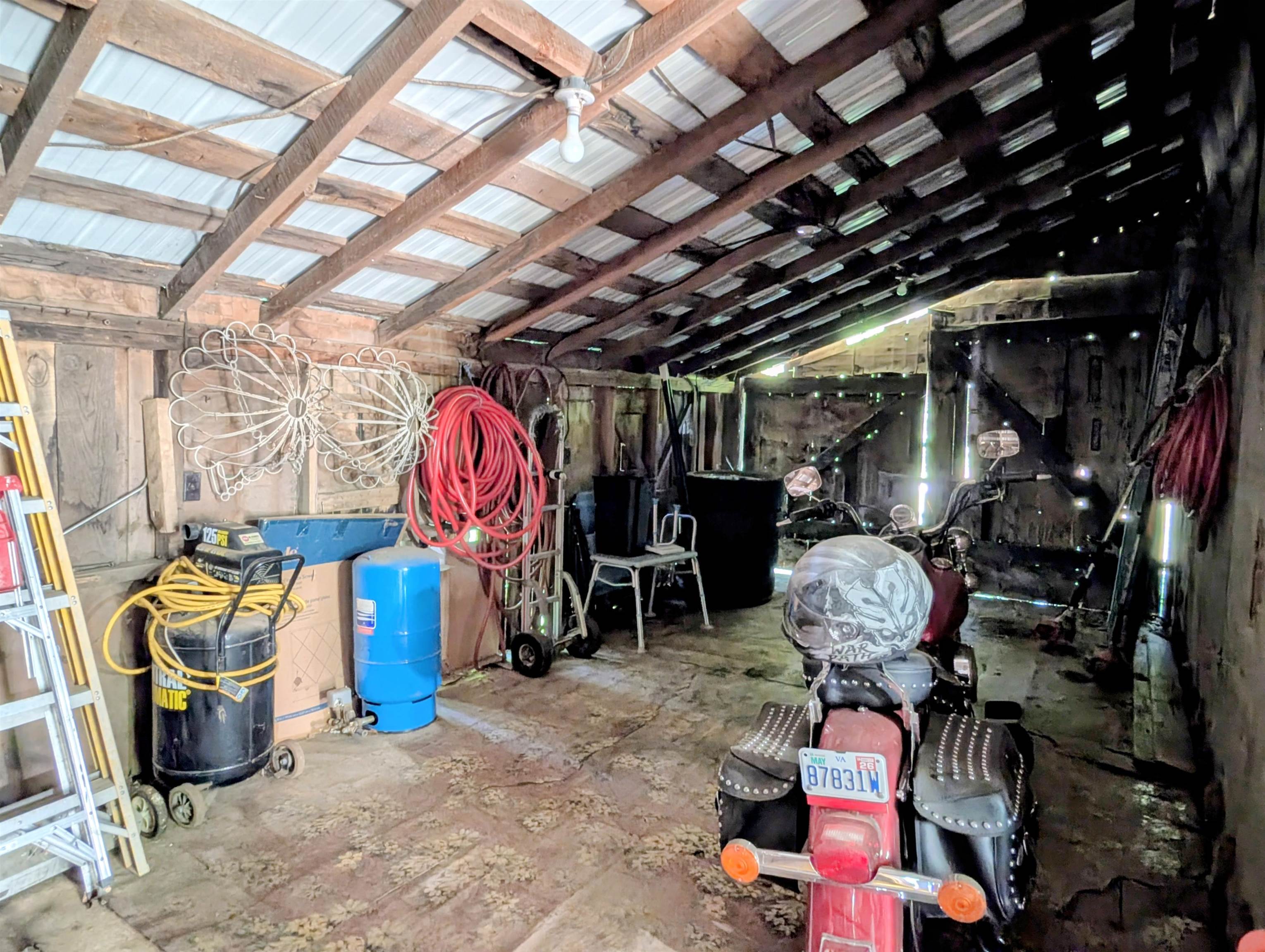 261 Newmantown Road Dugspur VA 24325