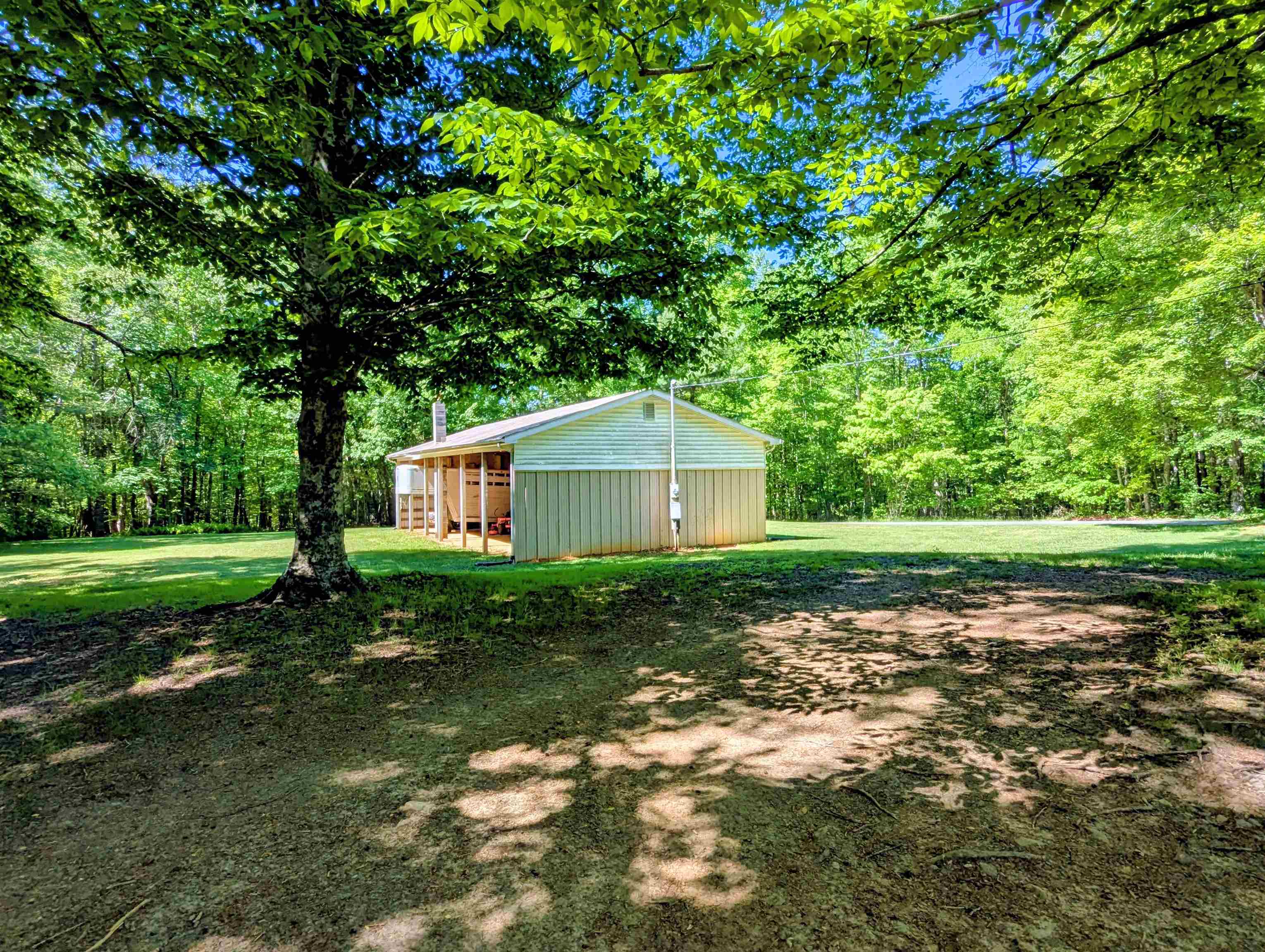 261 Newmantown Road Dugspur VA 24325