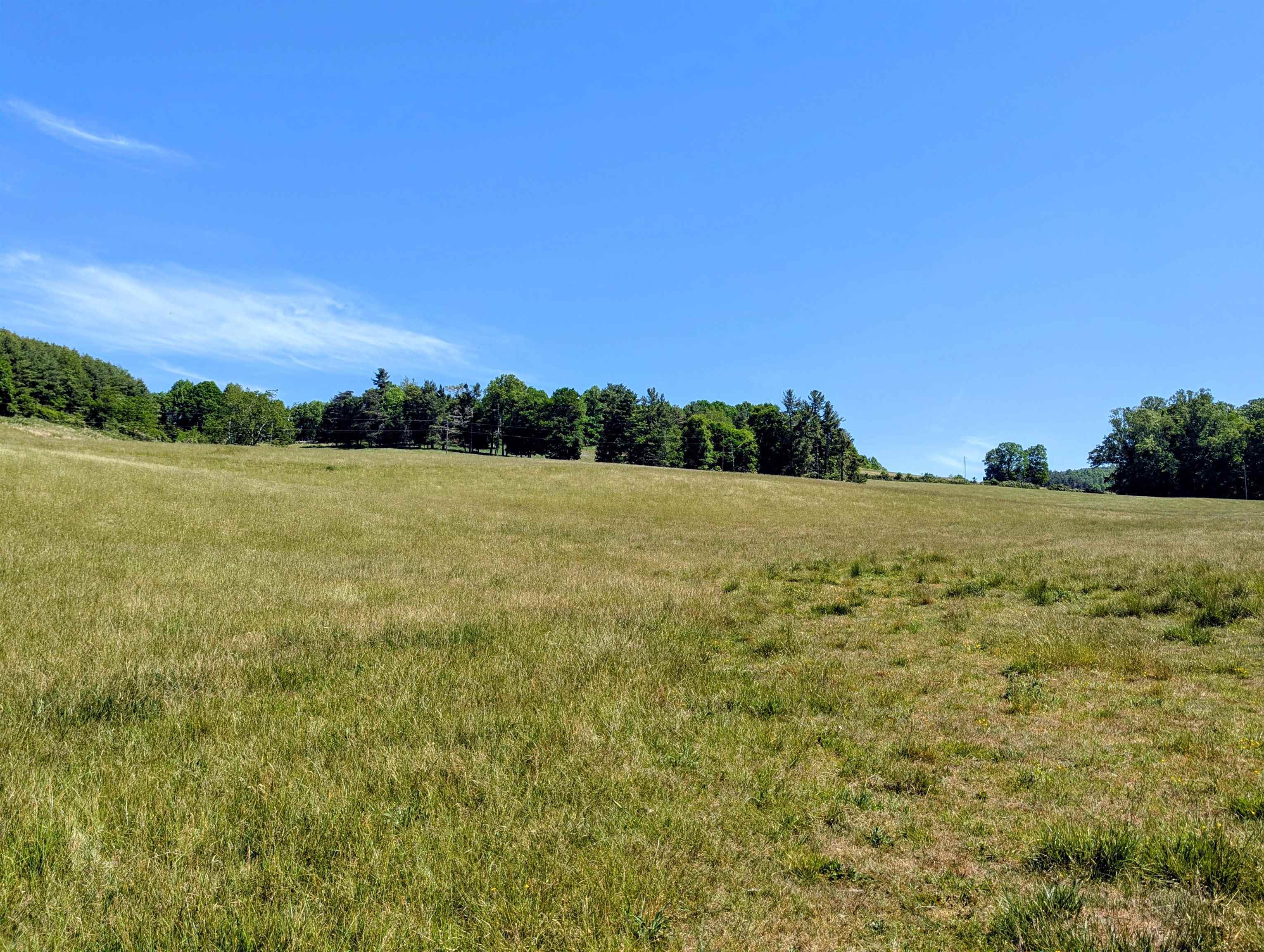 261 Newmantown Road Dugspur VA 24325