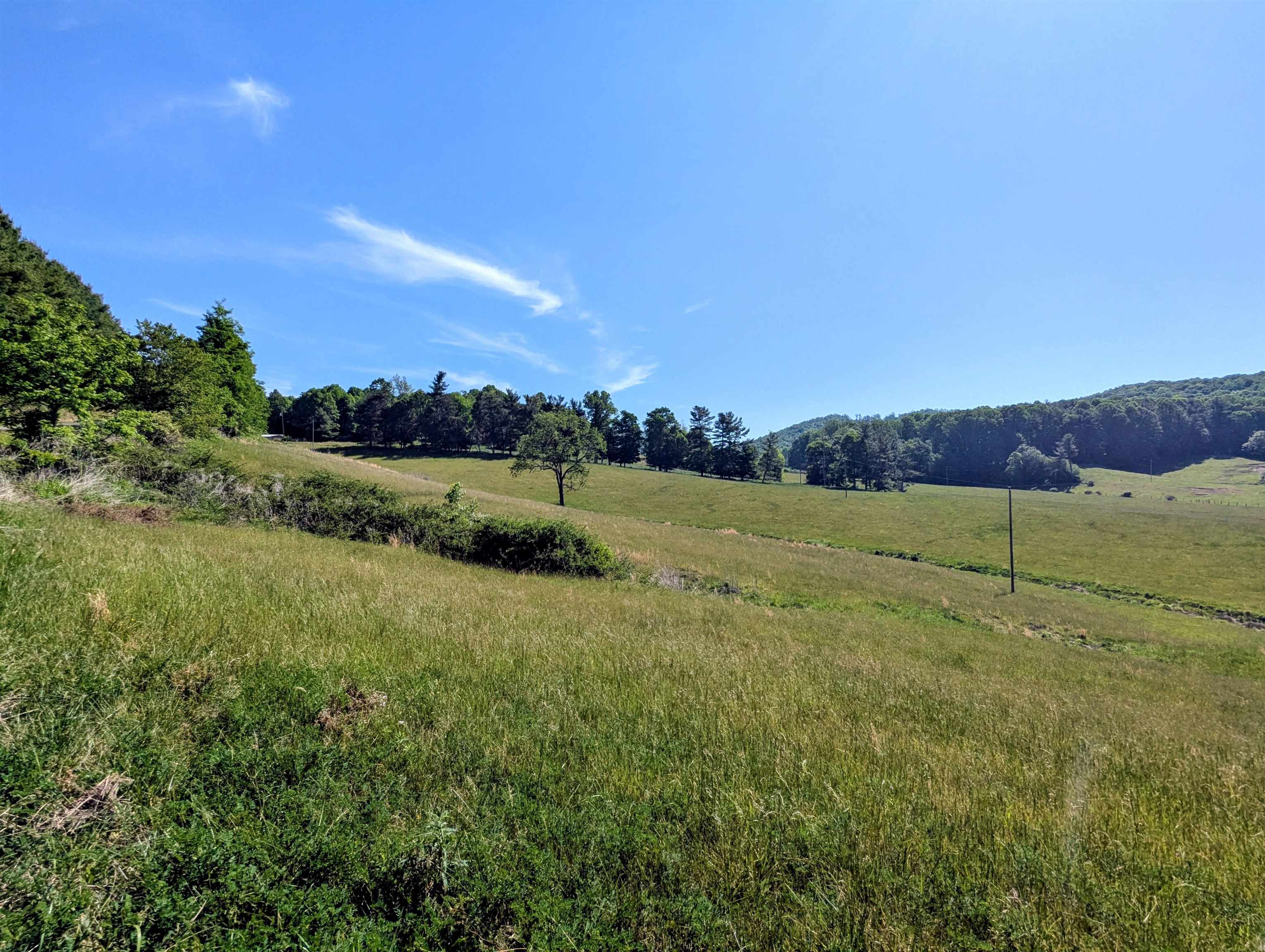 261 Newmantown Road Dugspur VA 24325