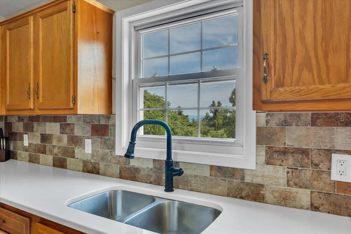 20 Wood Ridge Drive Christiansburg VA 24073