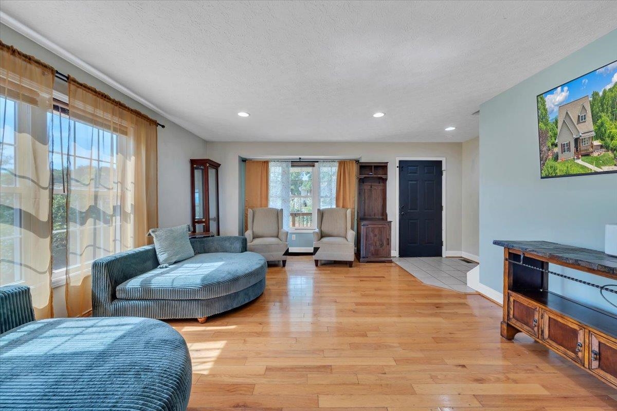 20 Wood Ridge Drive Christiansburg VA 24073